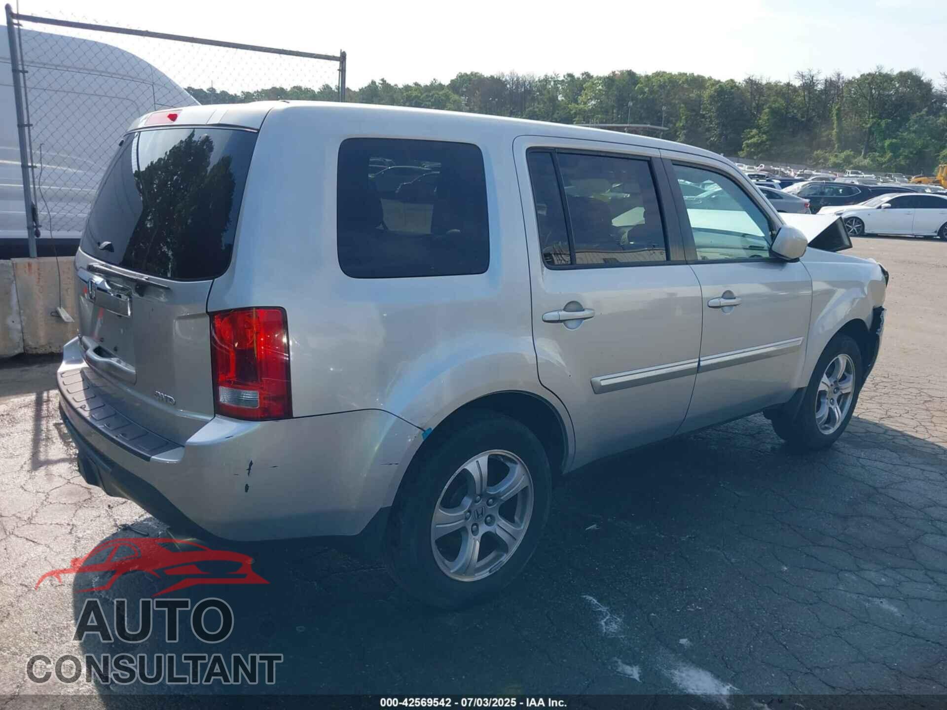 HONDA PILOT 2013 - 5FNYF4H54DB015052
