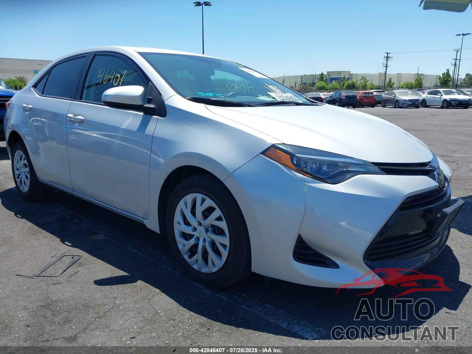 TOYOTA COROLLA 2017 - 5YFBURHE3HP662920