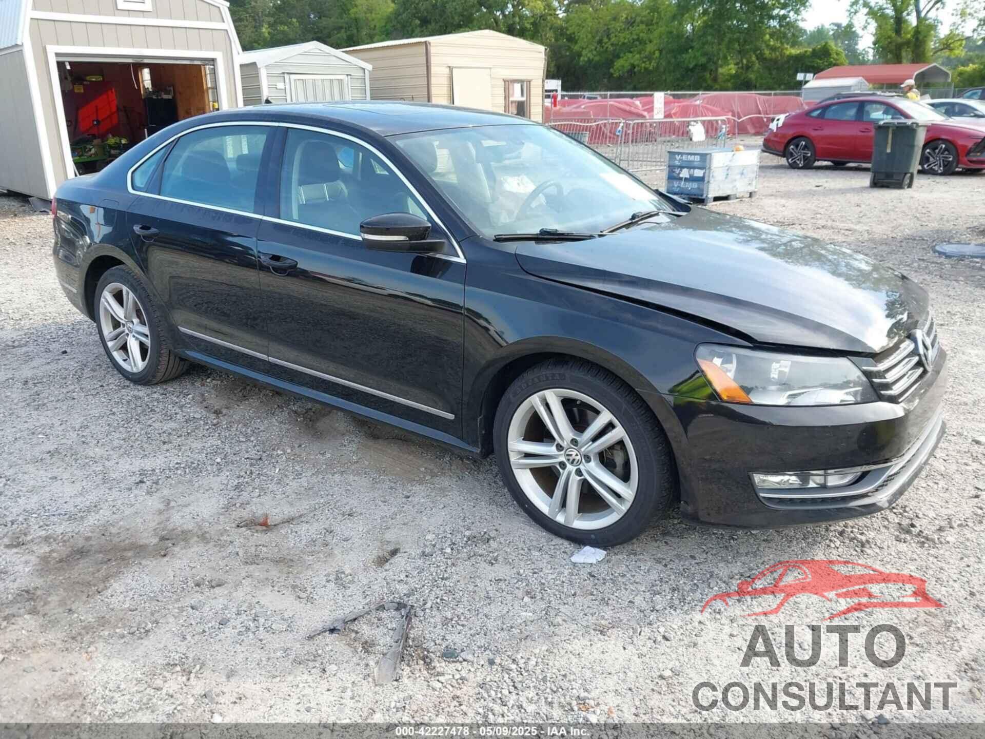 VOLKSWAGEN PASSAT 2015 - 1VWCV7A36FC070459