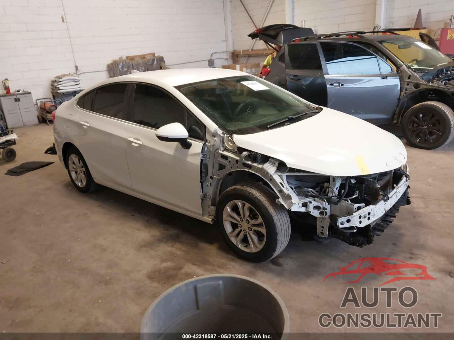 CHEVROLET CRUZE 2019 - 1G1BE5SM5K7115588