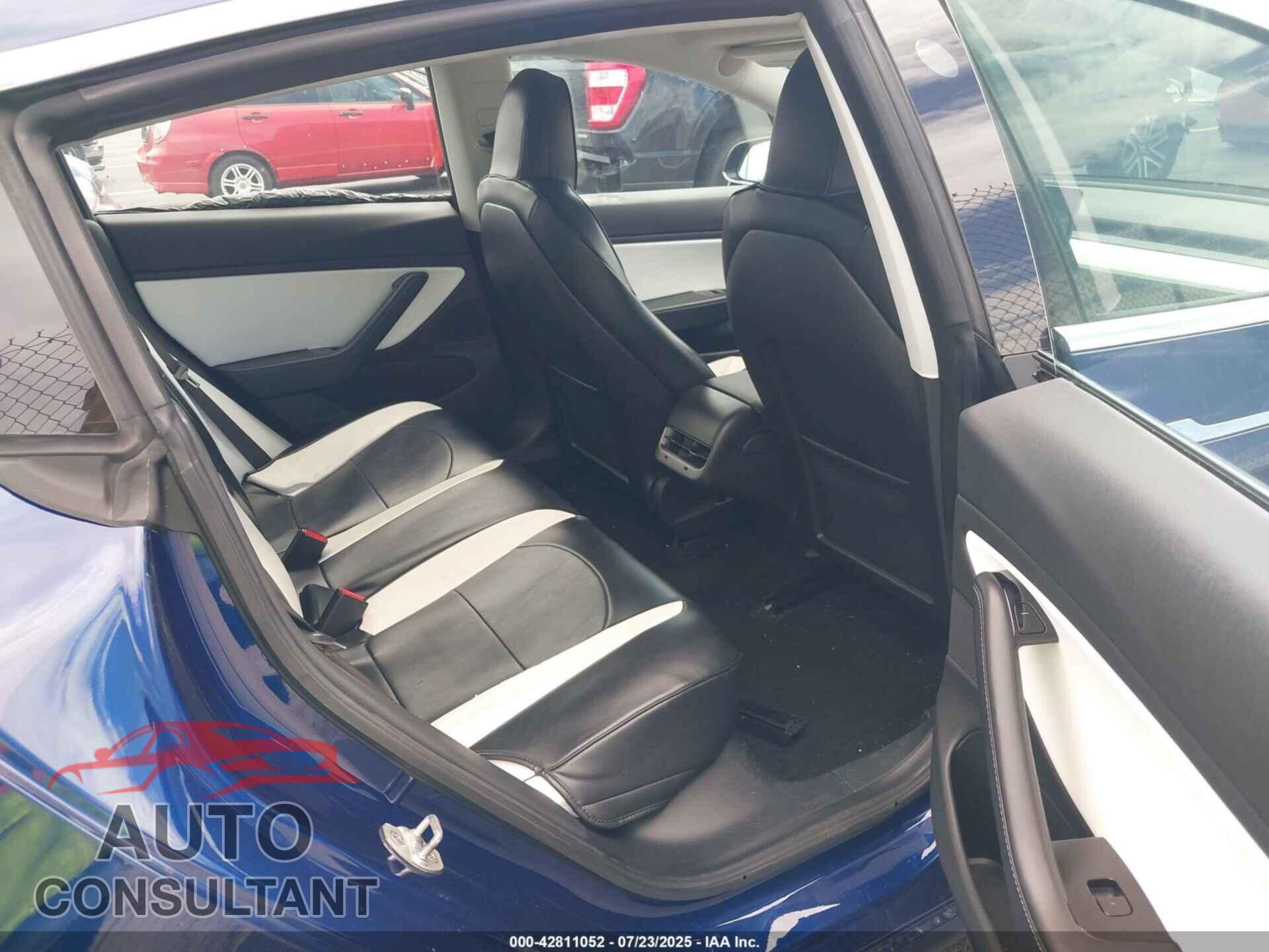 TESLA MODEL 3 2018 - 5YJ3E1EB5JF080784