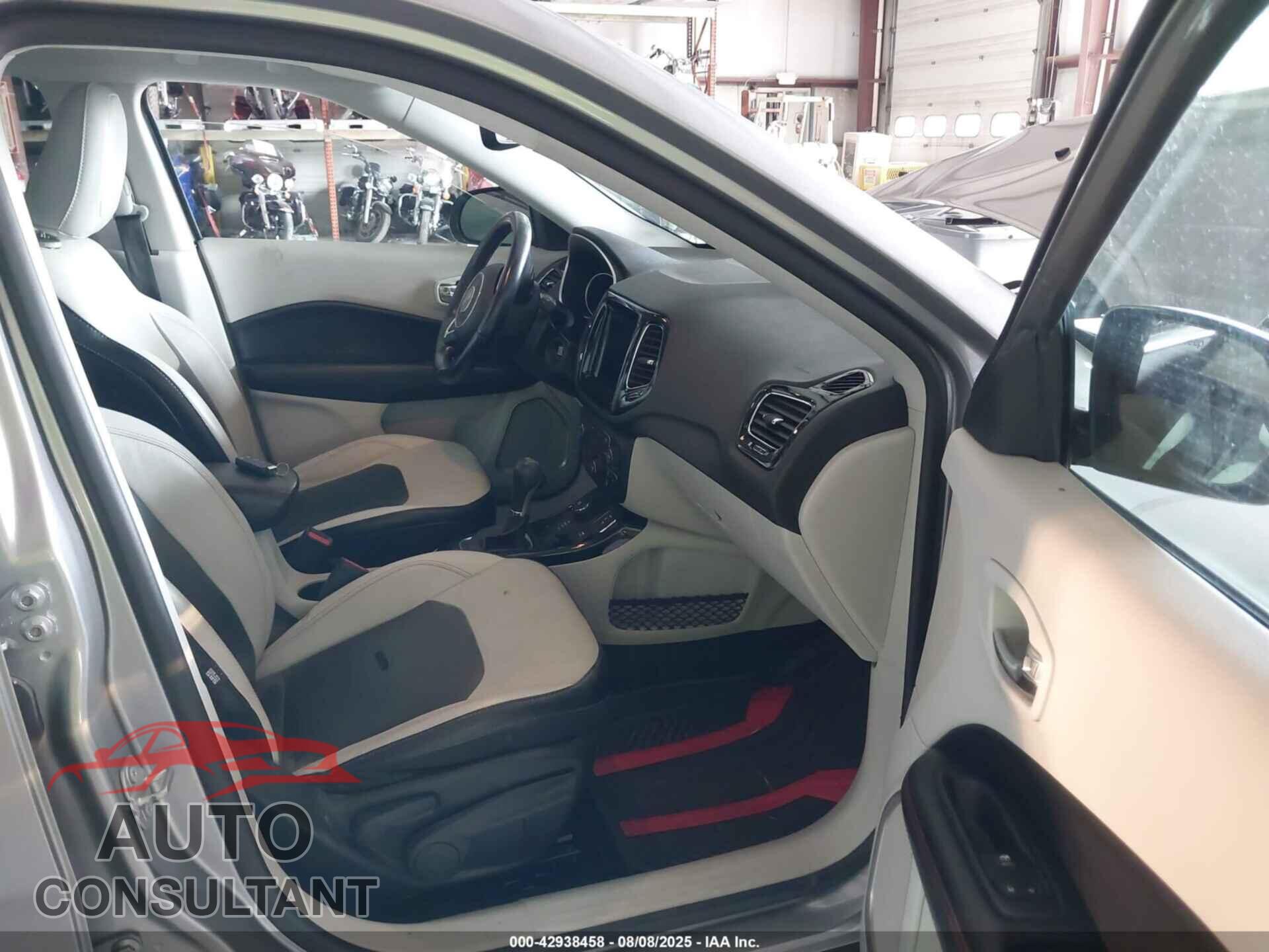 JEEP COMPASS 2020 - 3C4NJDCB5LT155965