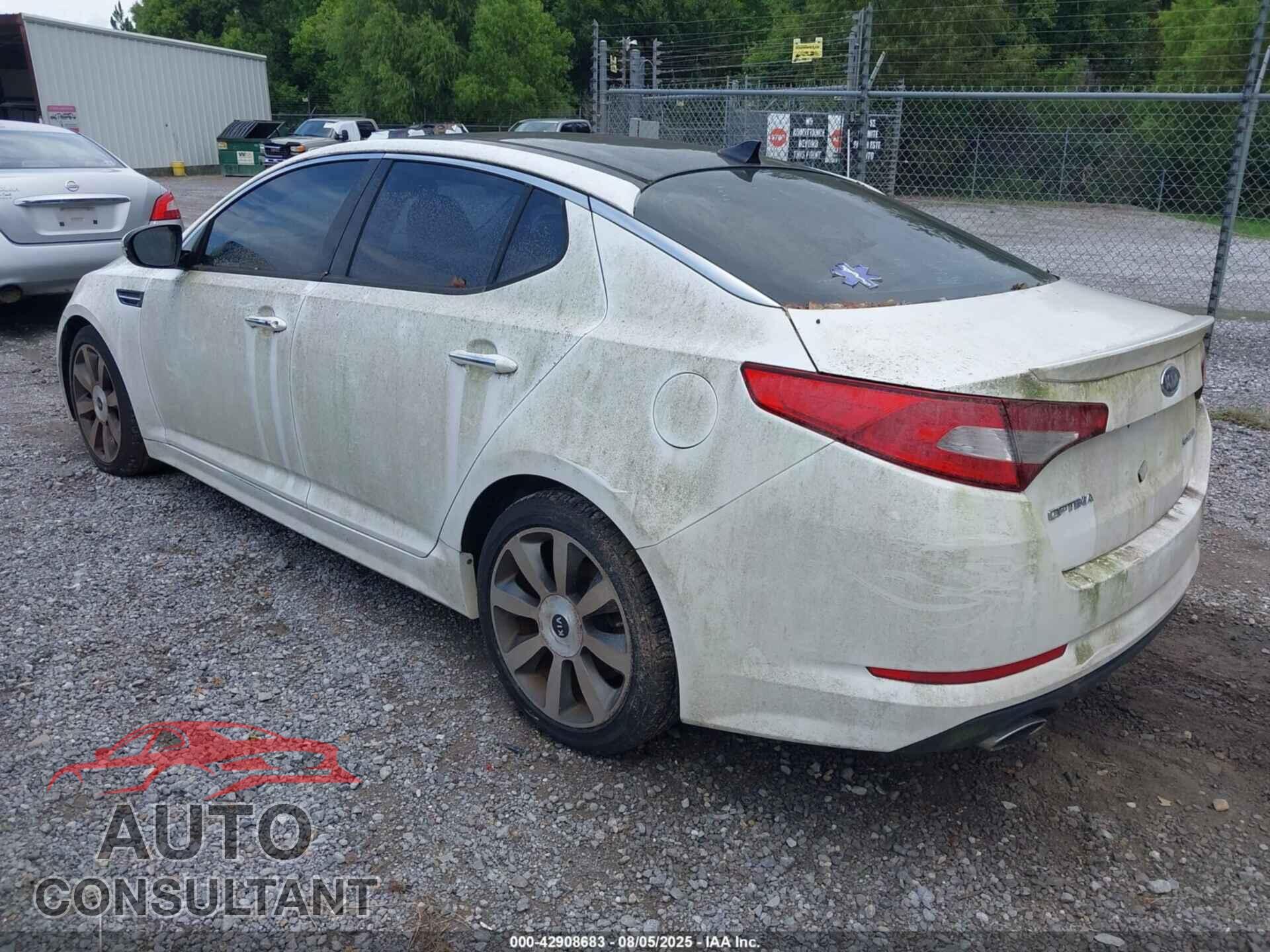 KIA OPTIMA 2011 - KNAGR4A65B5140692