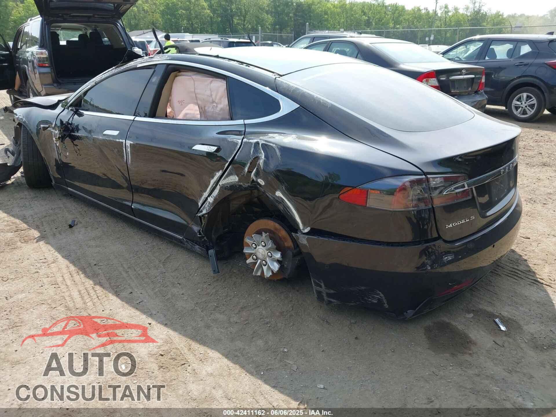 TESLA MODEL S 2018 - 5YJSA1E20JF285100