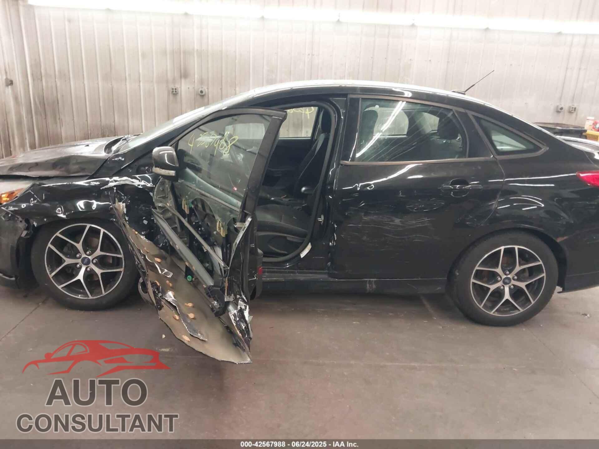 FORD FOCUS 2015 - 1FADP3F23FL241149