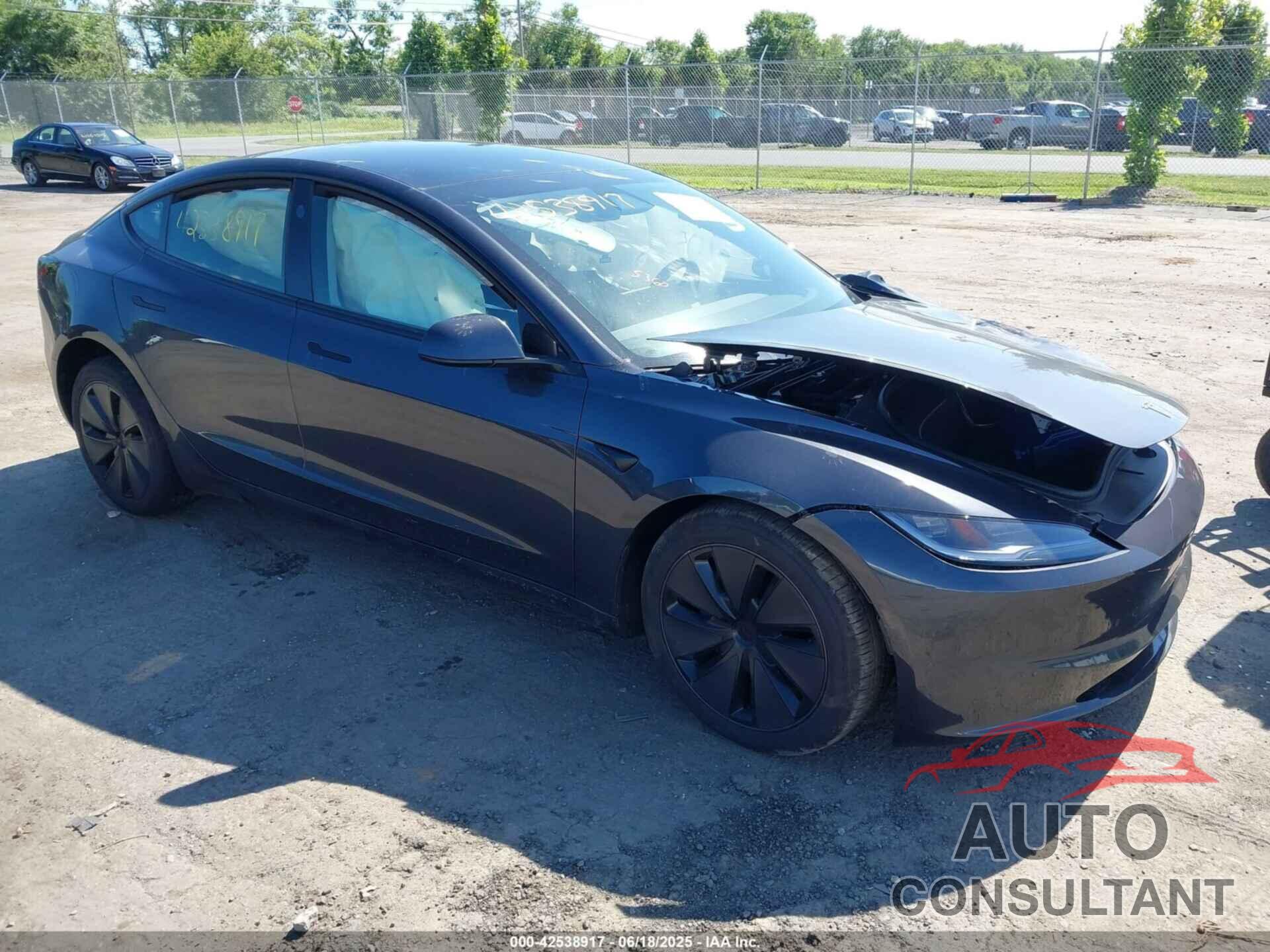TESLA MODEL 3 2025 - 5YJ3E1EB0SF892253