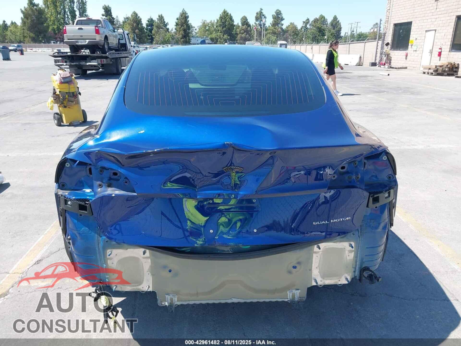 TESLA MODEL 3 2018 - 5YJ3E1EB4JF131076