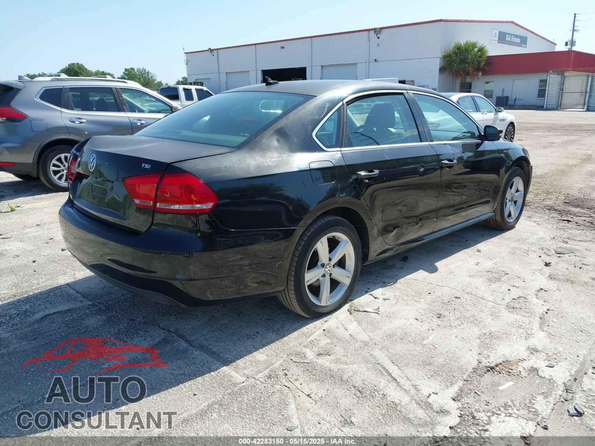 VOLKSWAGEN PASSAT 2015 - 1VWAS7A33FC106382