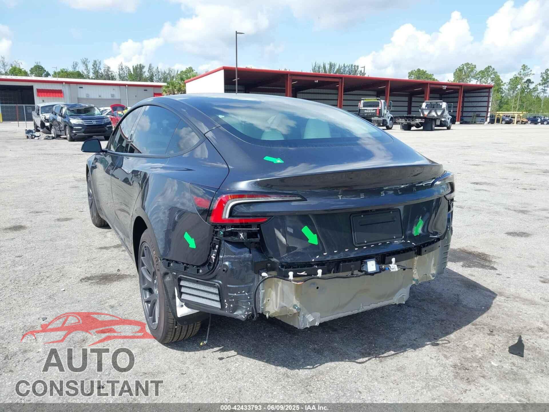 TESLA MODEL 3 2025 - 5YJ3E1EA7SF940208