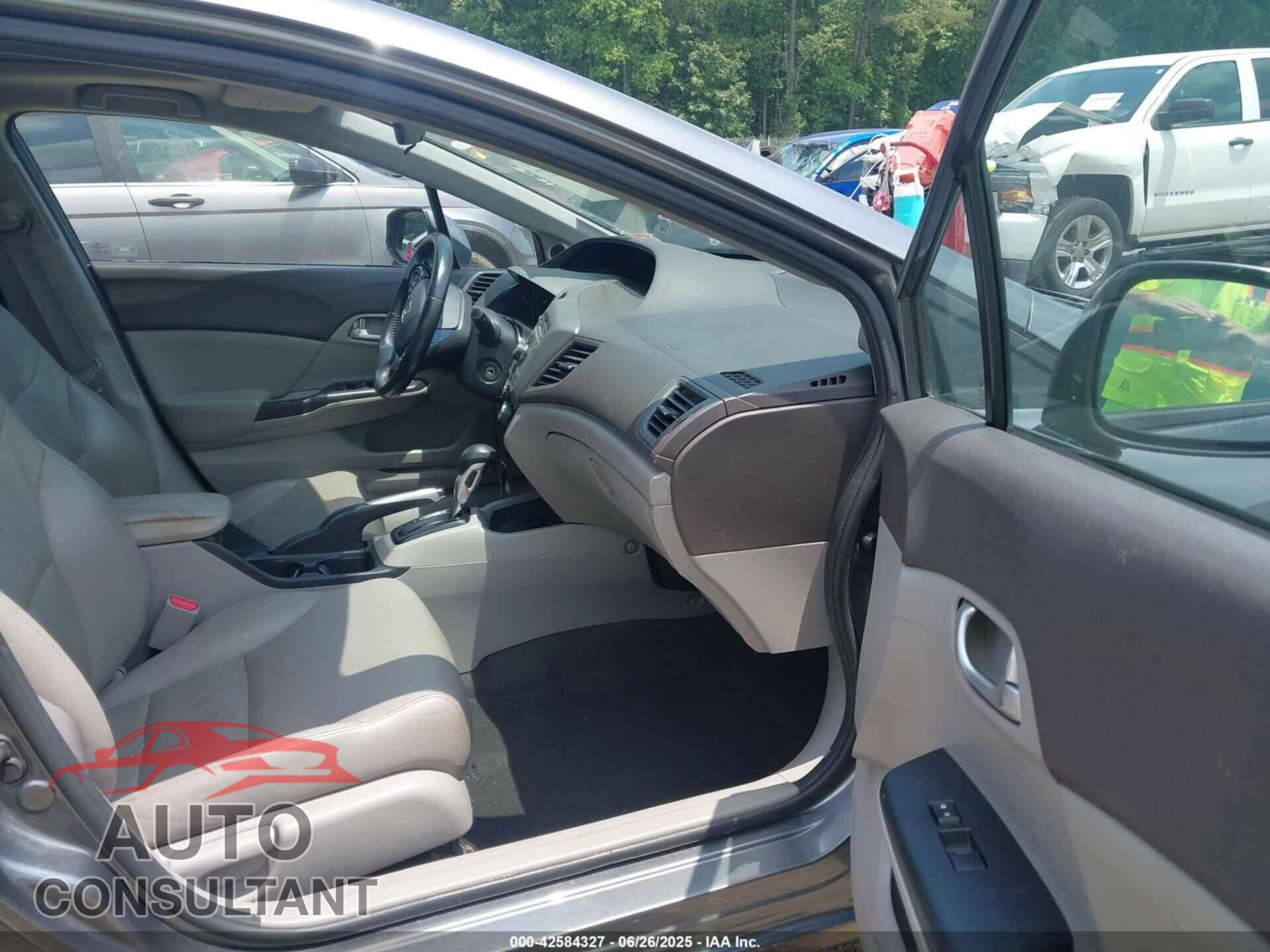 HONDA CIVIC 2012 - 2HGFB2F94CH328304