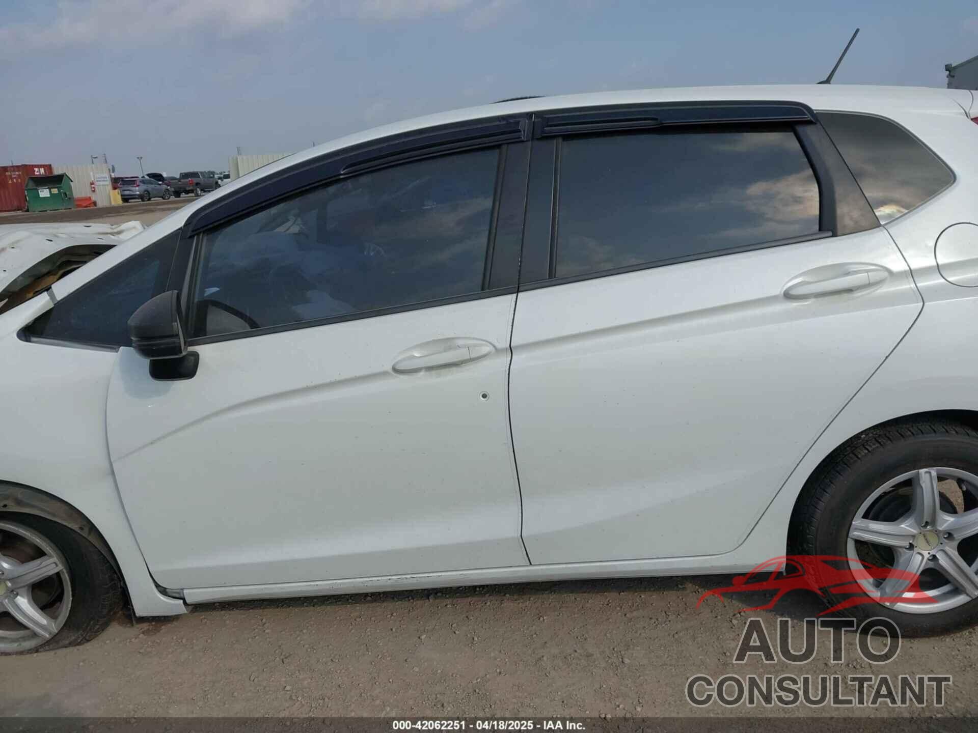 HONDA FIT 2017 - JHMGK5H55HS012374
