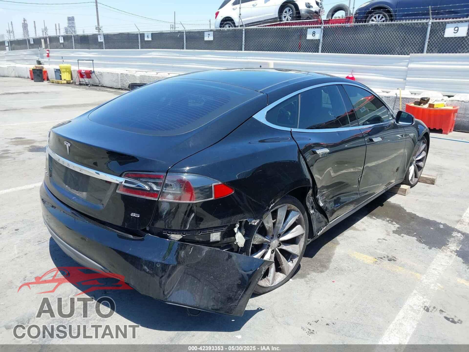 TESLA MODEL S 2015 - 5YJSA1E19FF105188