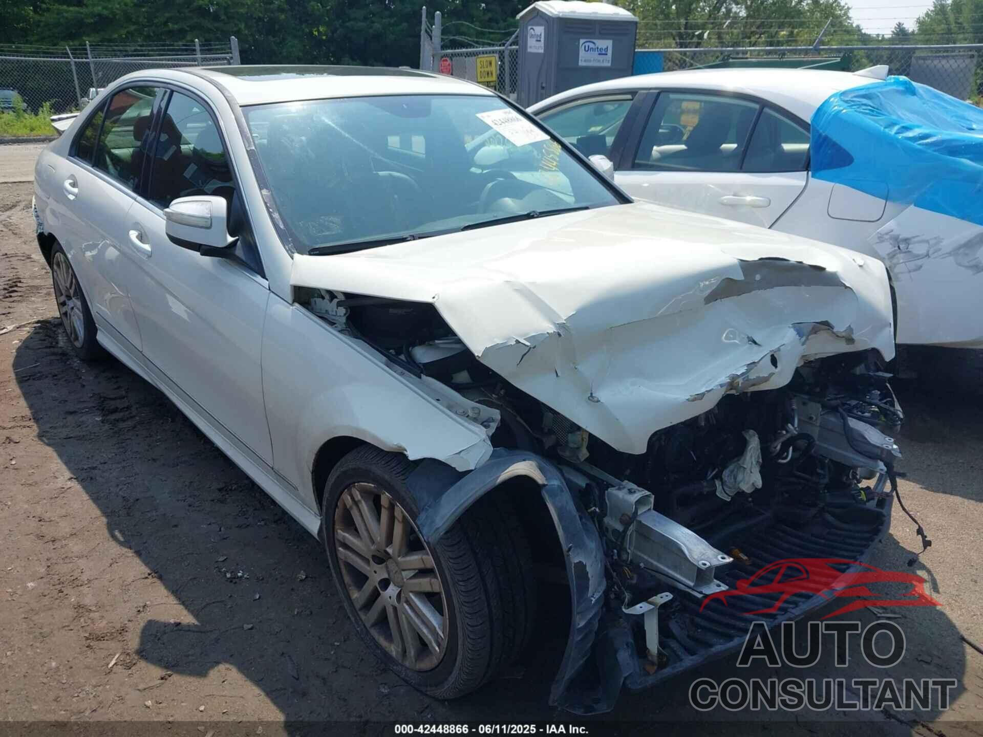 MERCEDES-BENZ C 300 2009 - WDDGF81X09F250443