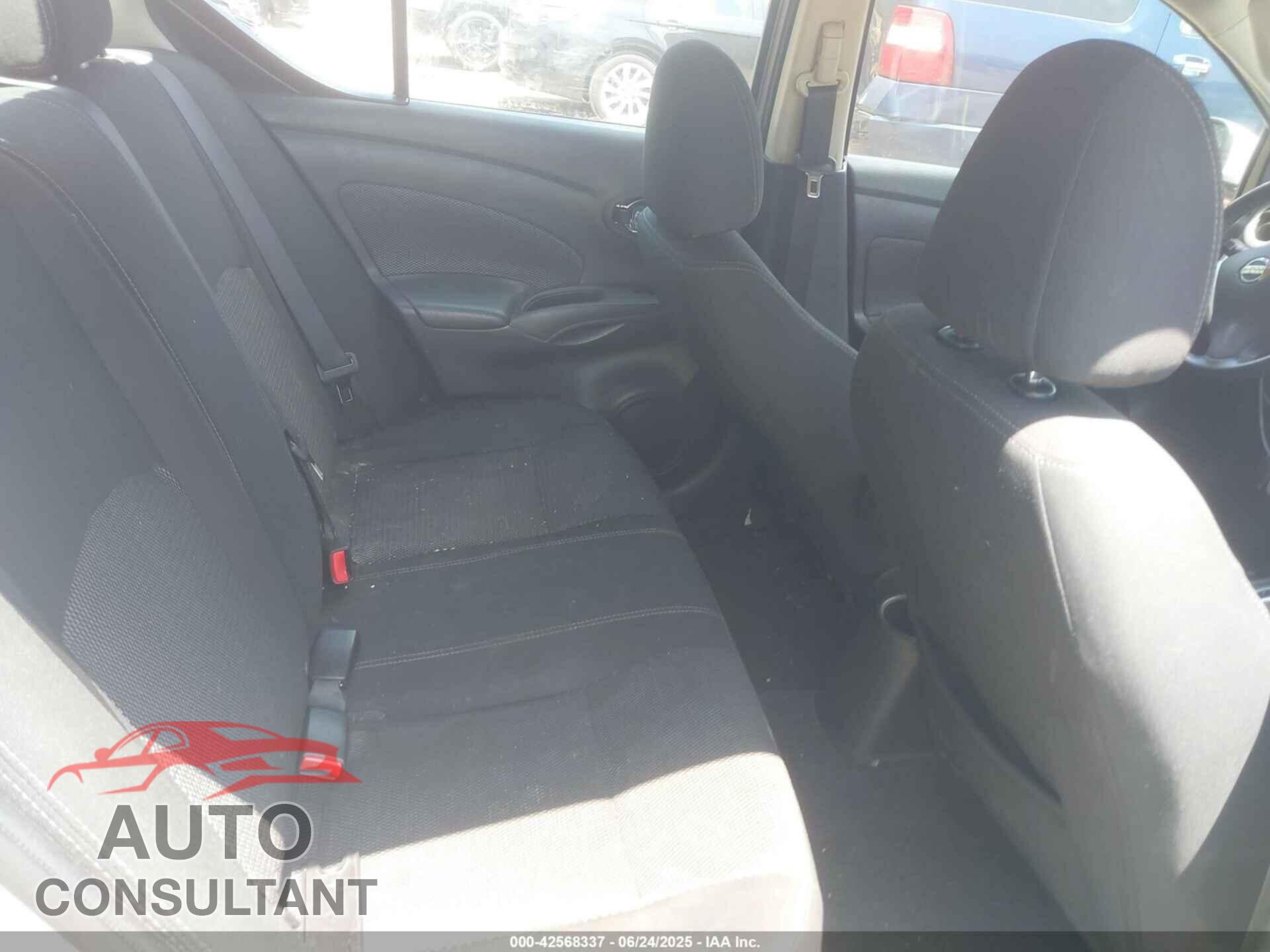 NISSAN VERSA 2019 - 3N1CN7AP3KL814557