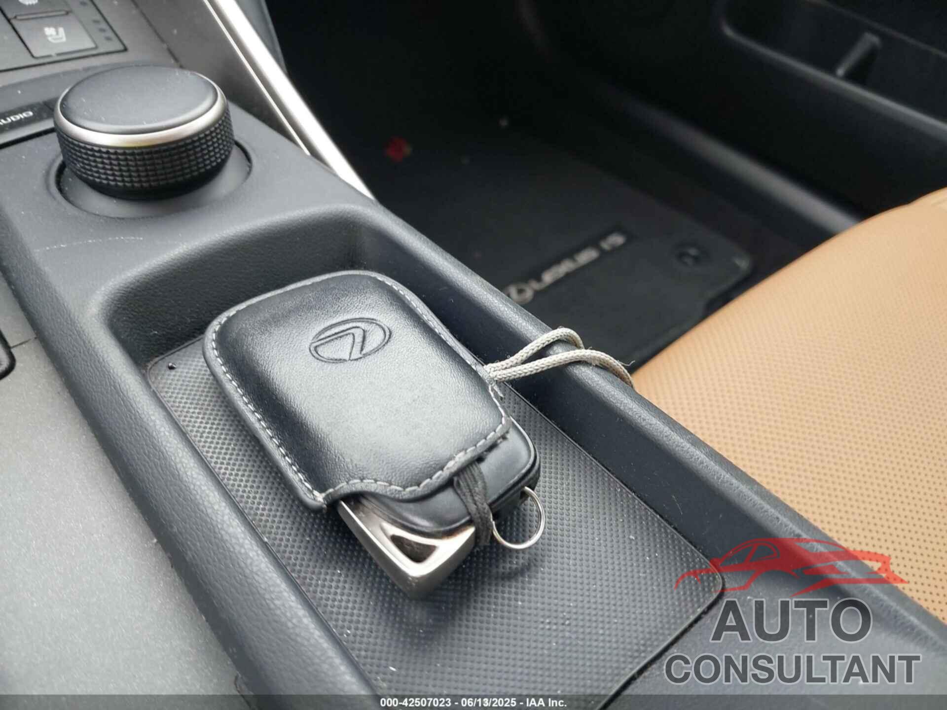 LEXUS IS 200T 2017 - JTHBA1D27H5055310