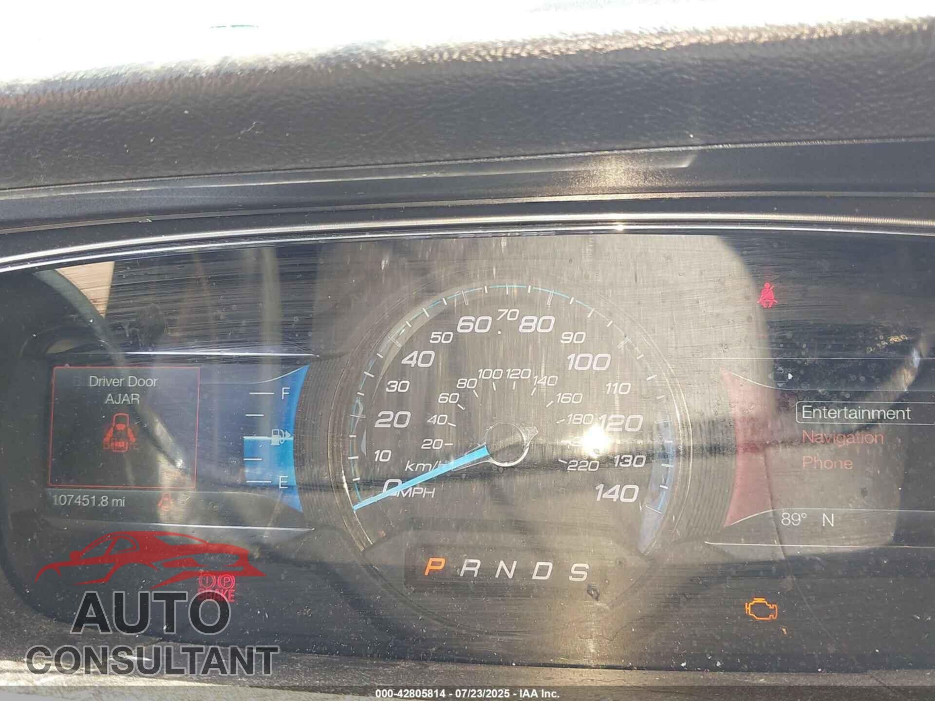 FORD TAURUS 2018 - 1FAHP2E87JG113094
