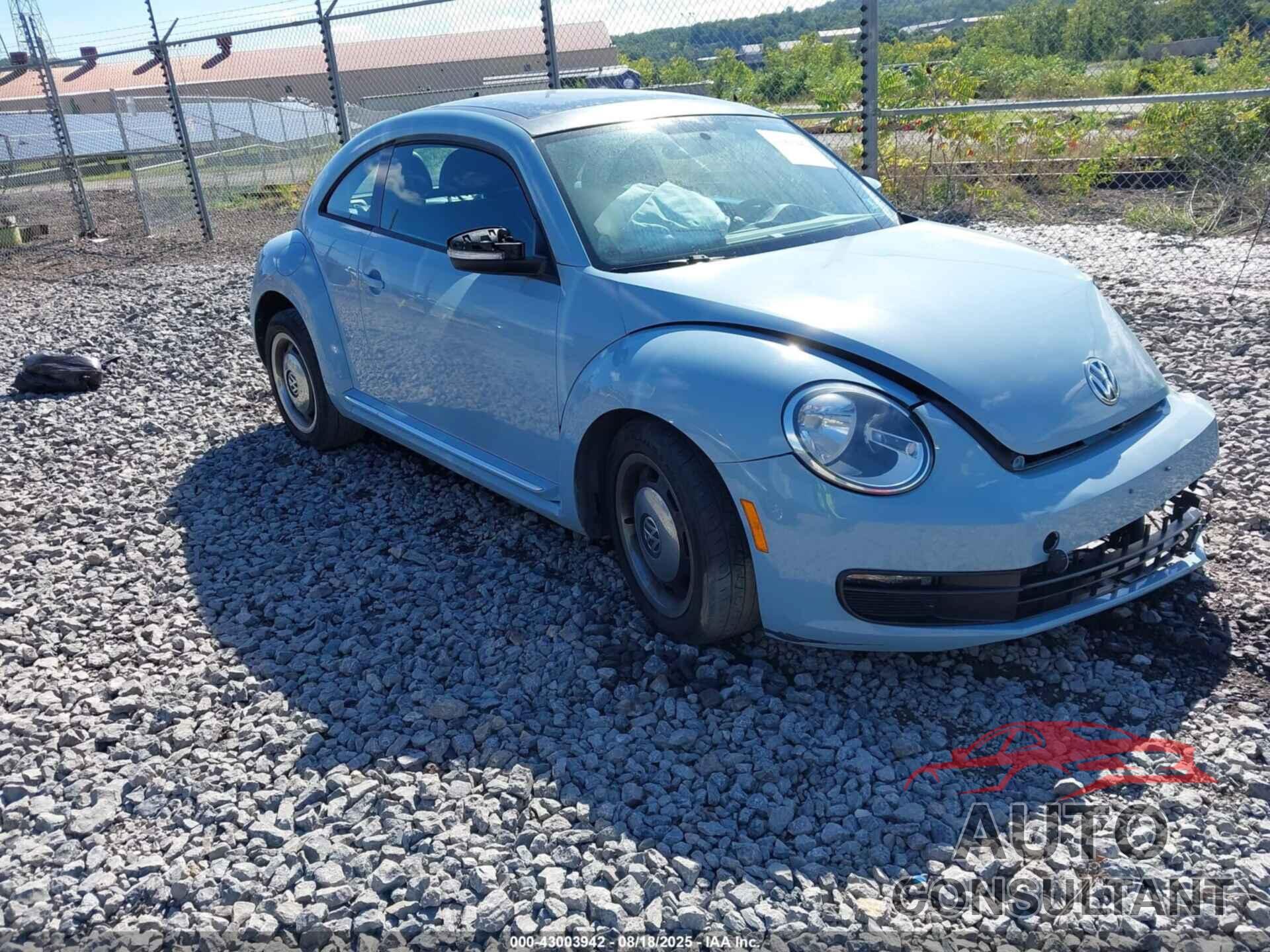 VOLKSWAGEN BEETLE 2013 - 3VWJX7ATXDM604821