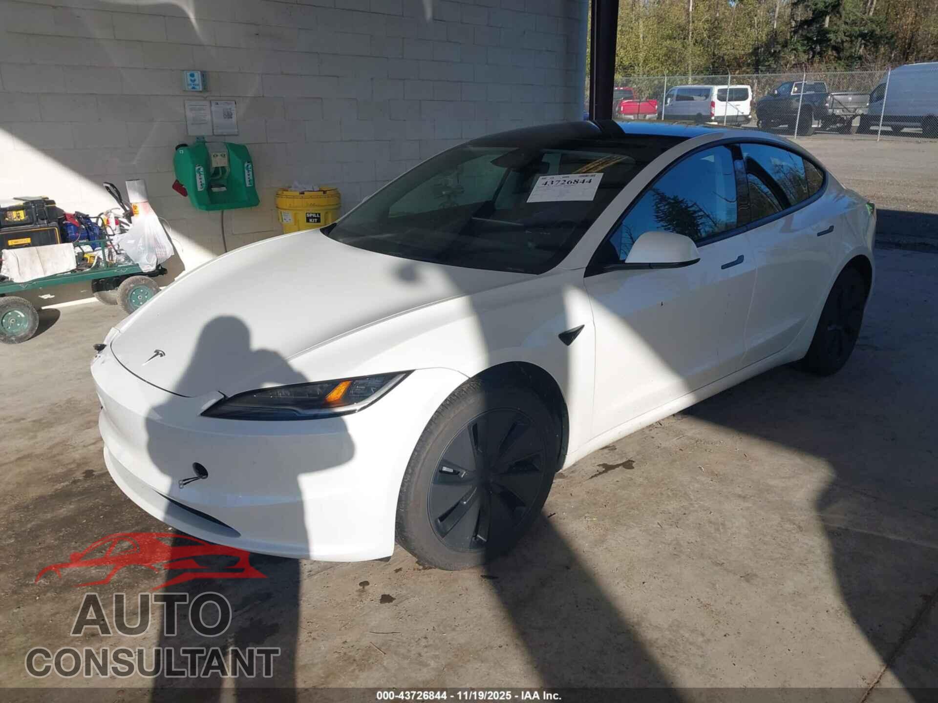 TESLA MODEL 3 2024 - 5YJ3E1EA9RF866476
