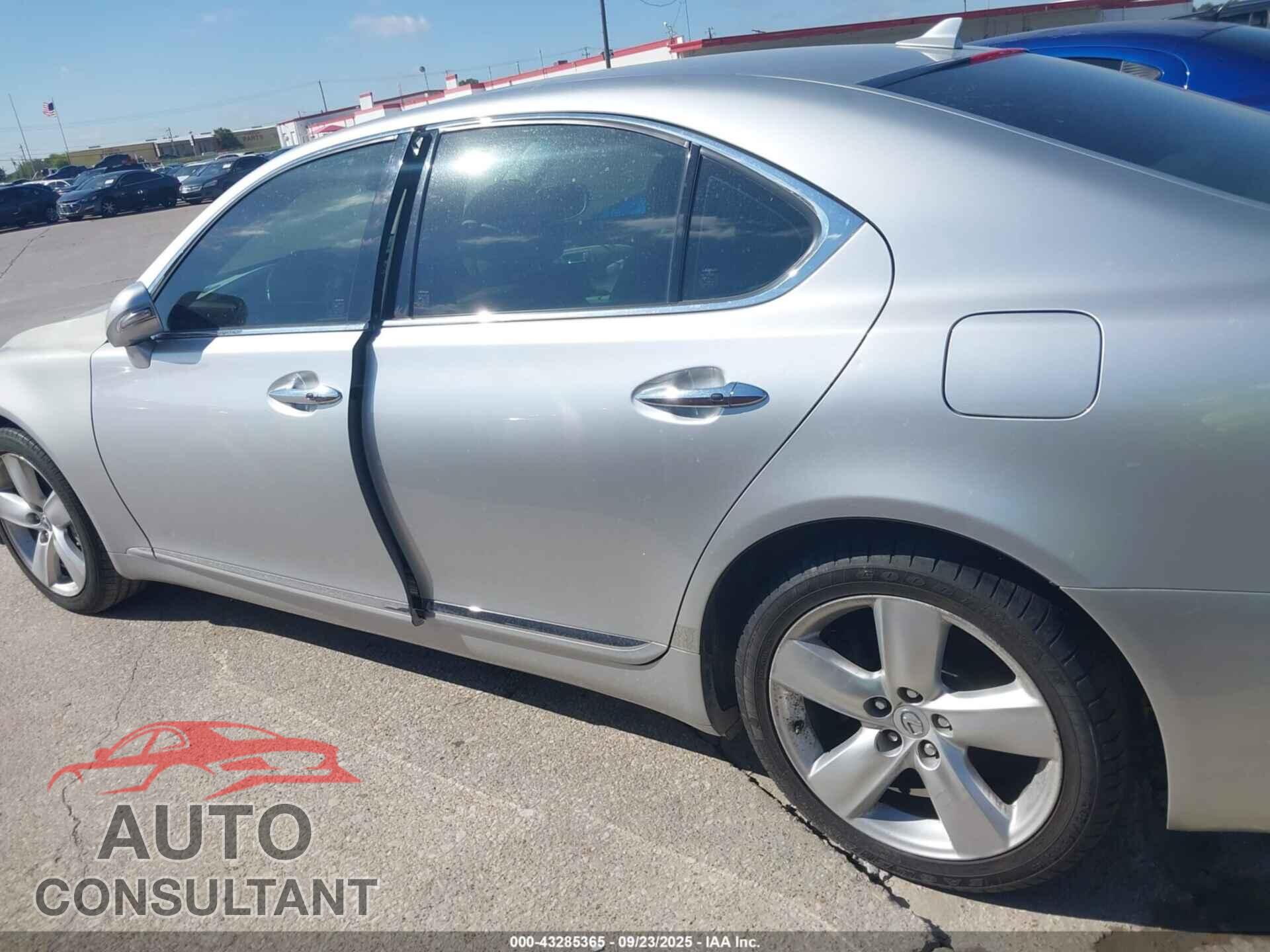 LEXUS LS 460 2011 - JTHBL5EFXB5105448