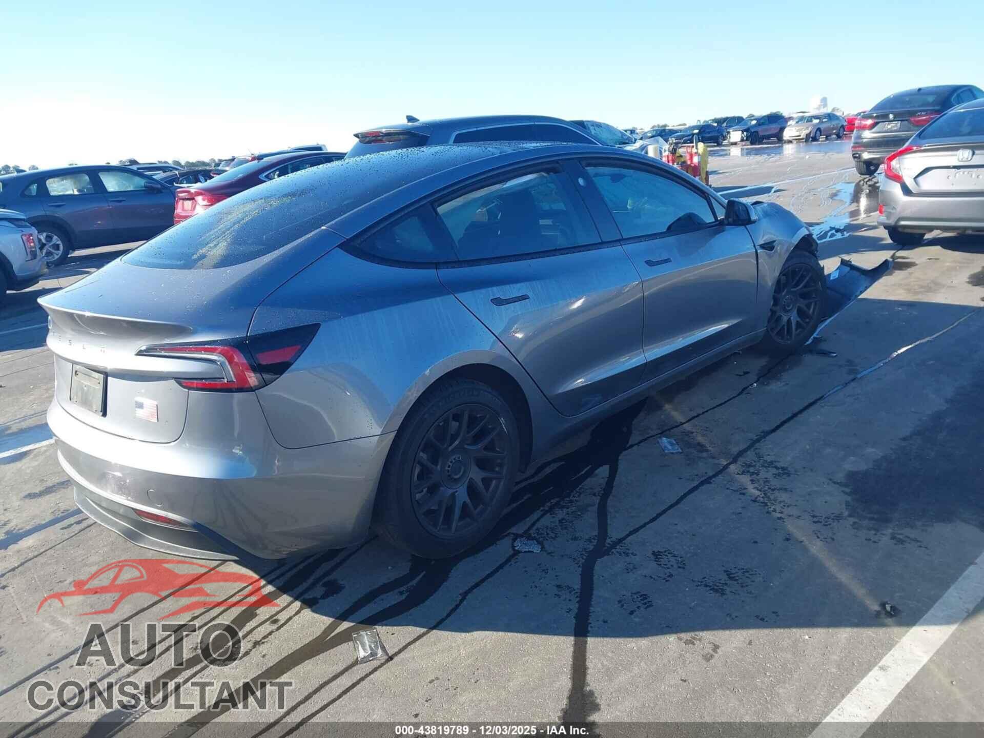 TESLA MODEL 3 2024 - 5YJ3E1EA6RF856133