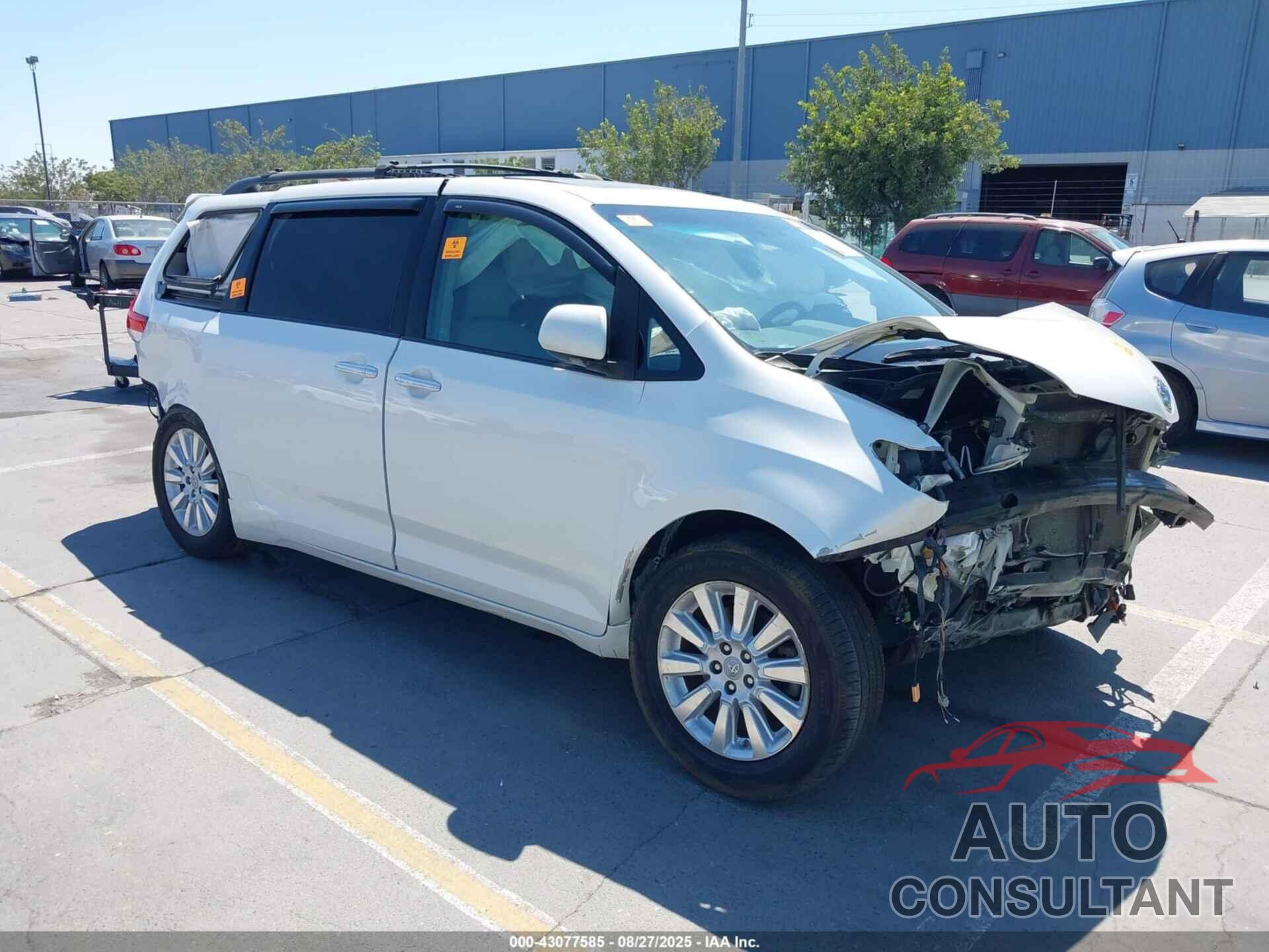 TOYOTA SIENNA 2011 - 5TDYK3DC0BS121937