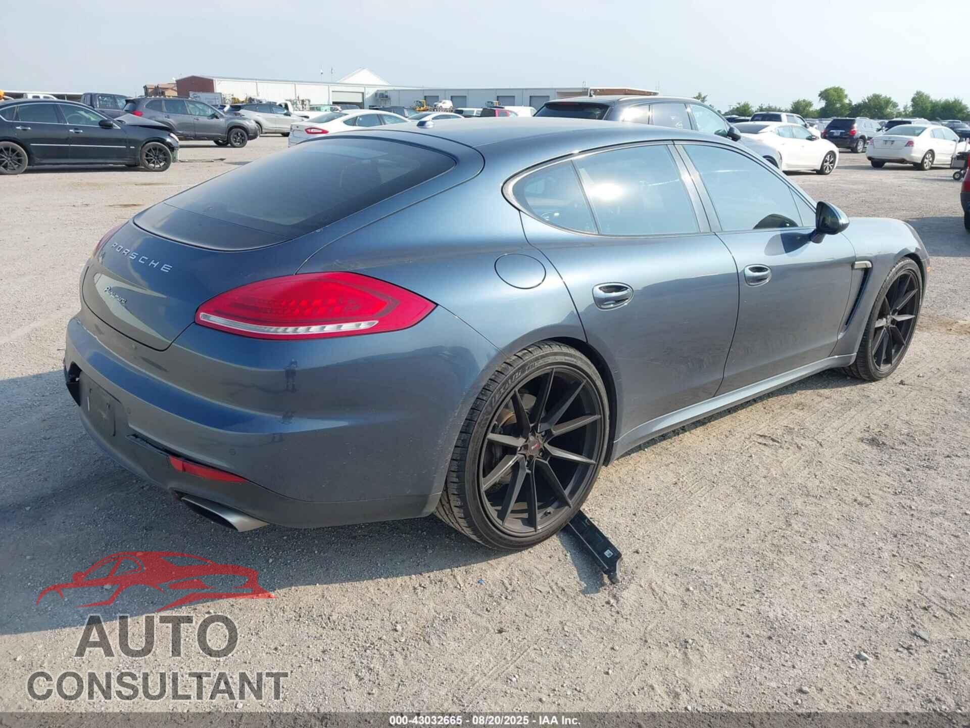 PORSCHE PANAMERA 2015 - WP0AA2A79FL001499