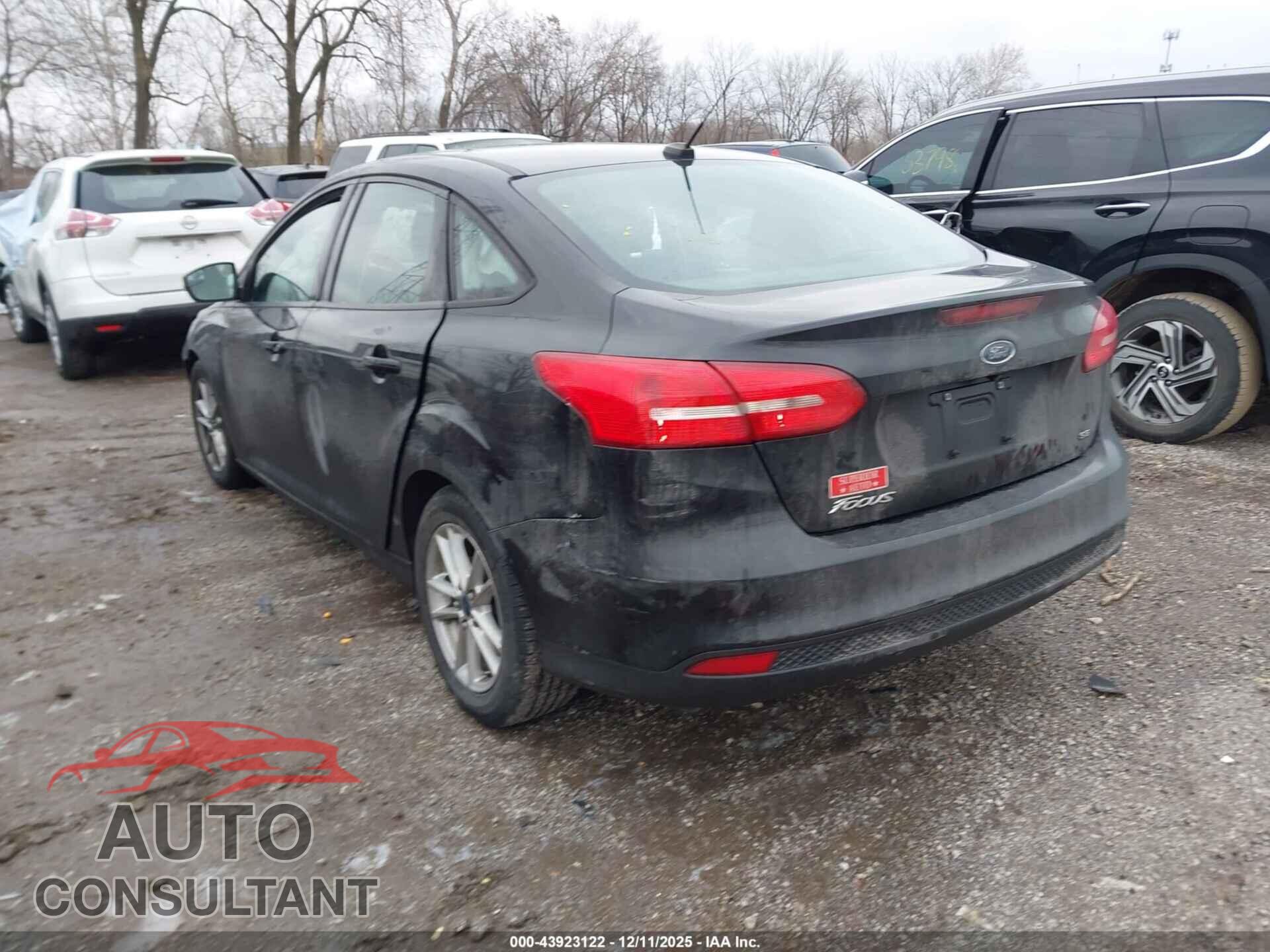 FORD FOCUS 2017 - 1FADP3F20HL205258