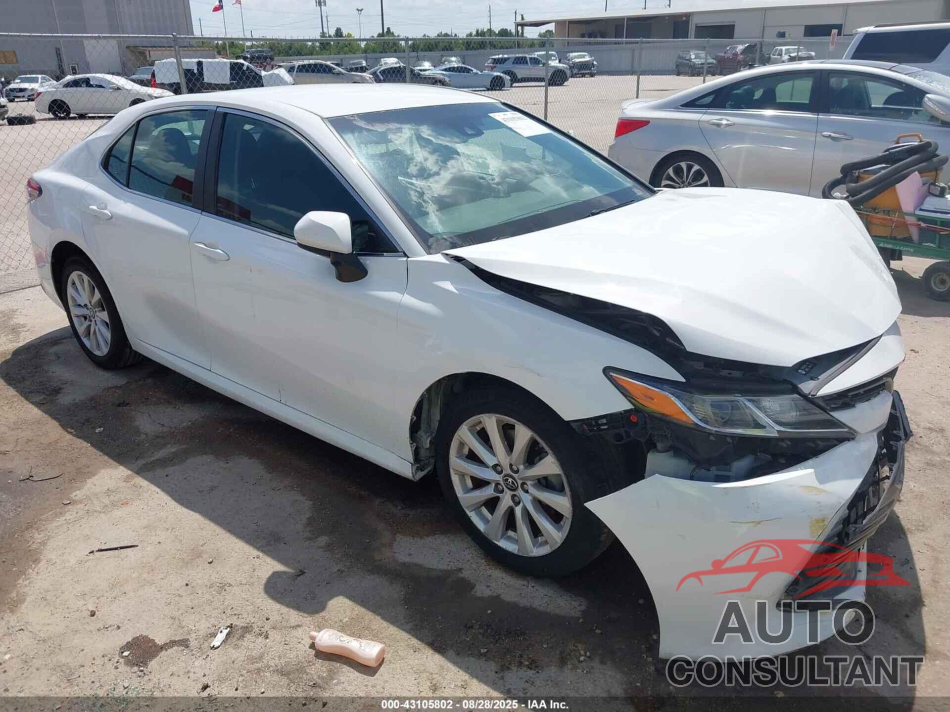 TOYOTA CAMRY 2018 - 4T1B11HK2JU085804