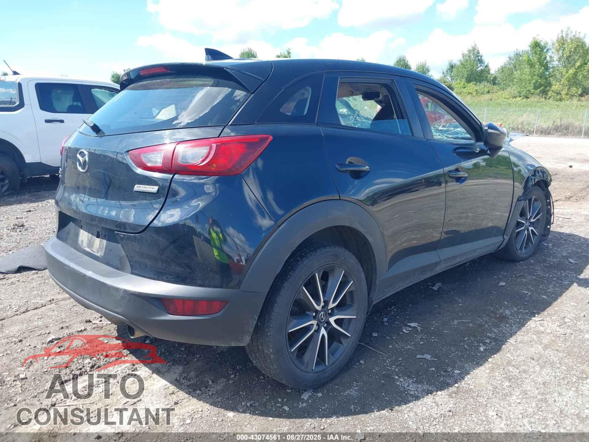 MAZDA CX-3 2018 - JM1DKFC74J0320009