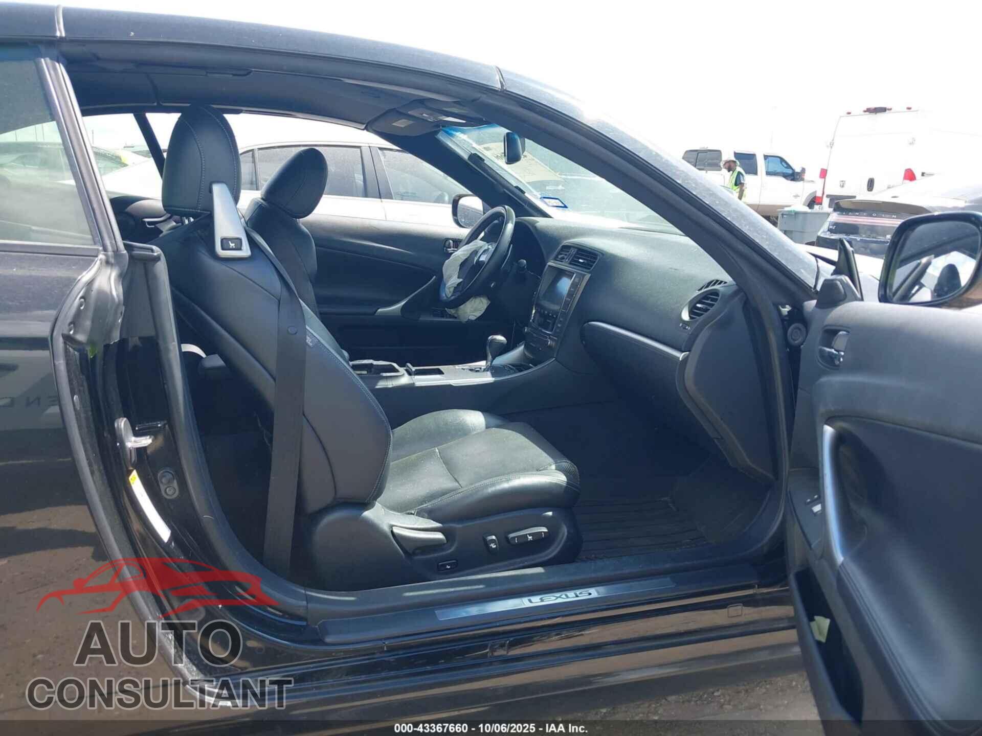 LEXUS IS 250C 2013 - JTHFF2C25D2527302