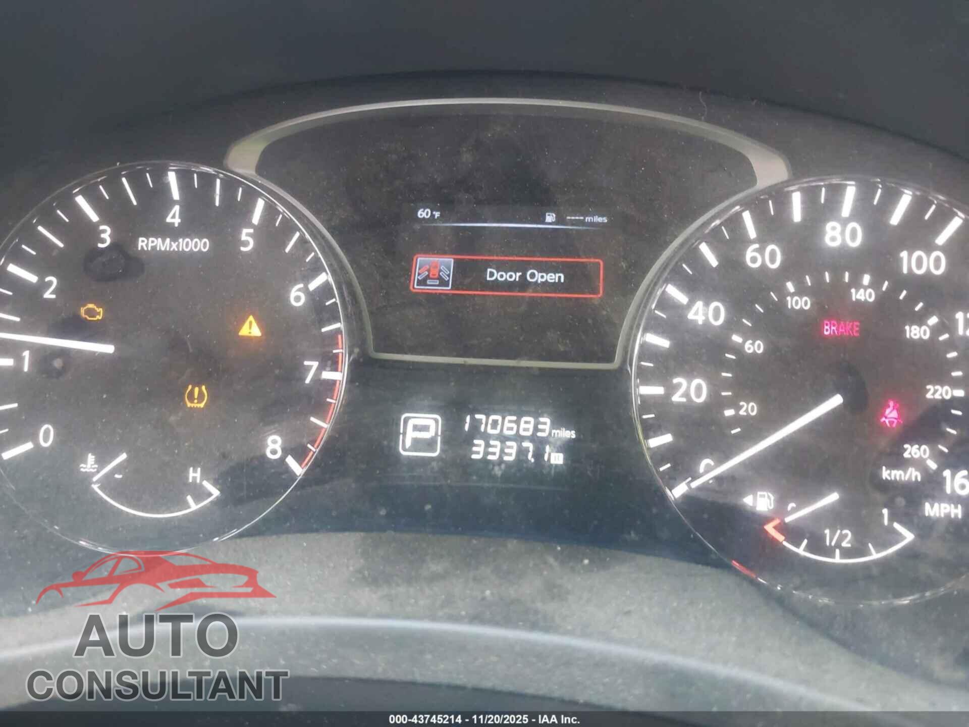 NISSAN PATHFINDER 2015 - 5N1AR2MN0FC656455