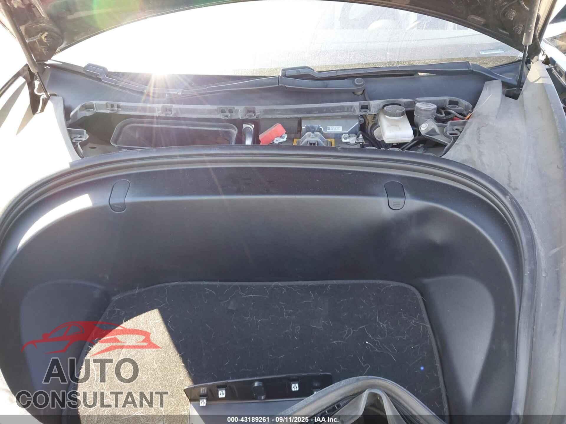 TESLA MODEL 3 2018 - 5YJ3E1EA0JF155267