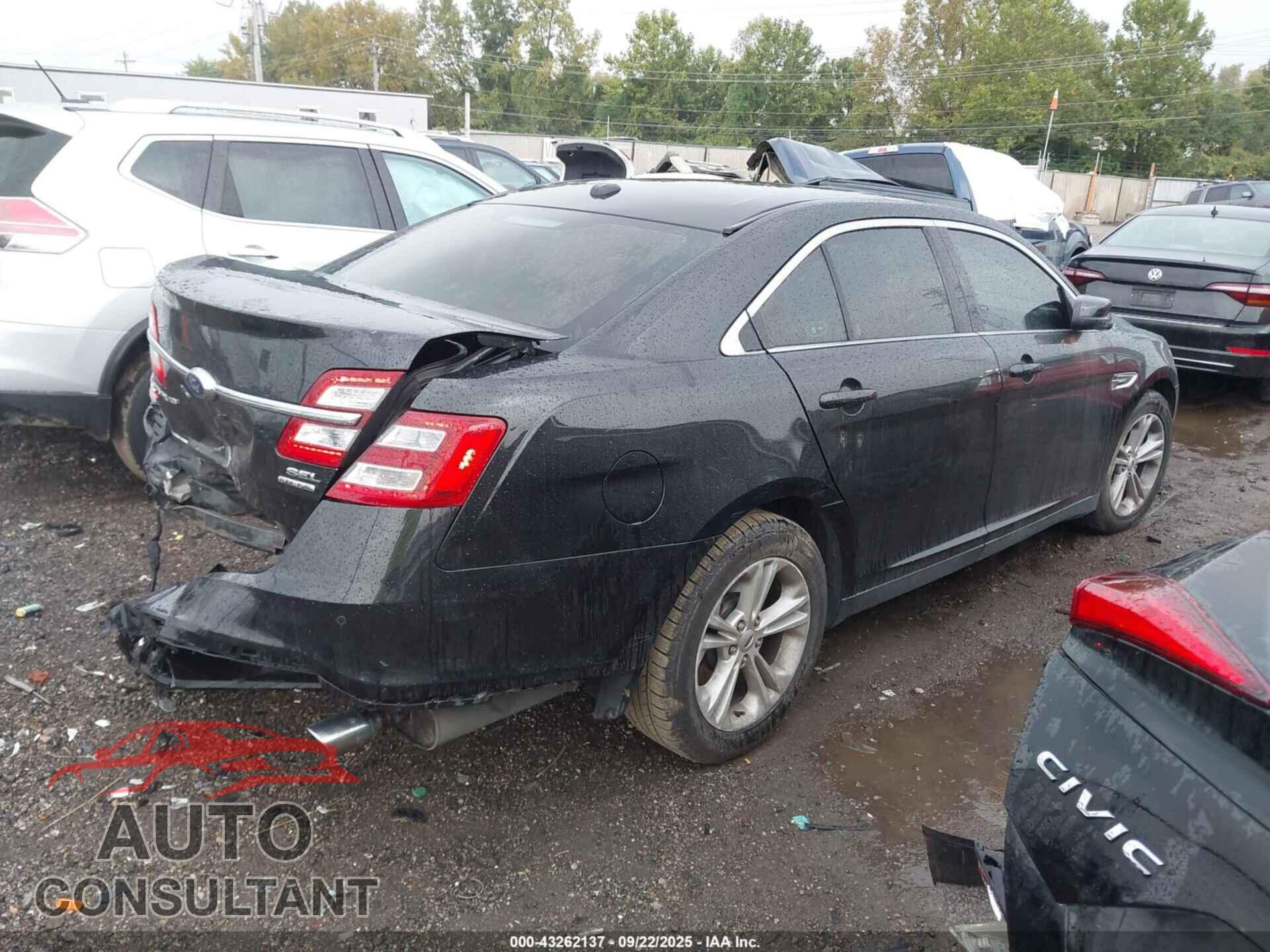 FORD TAURUS 2015 - 1FAHP2E89FG206898