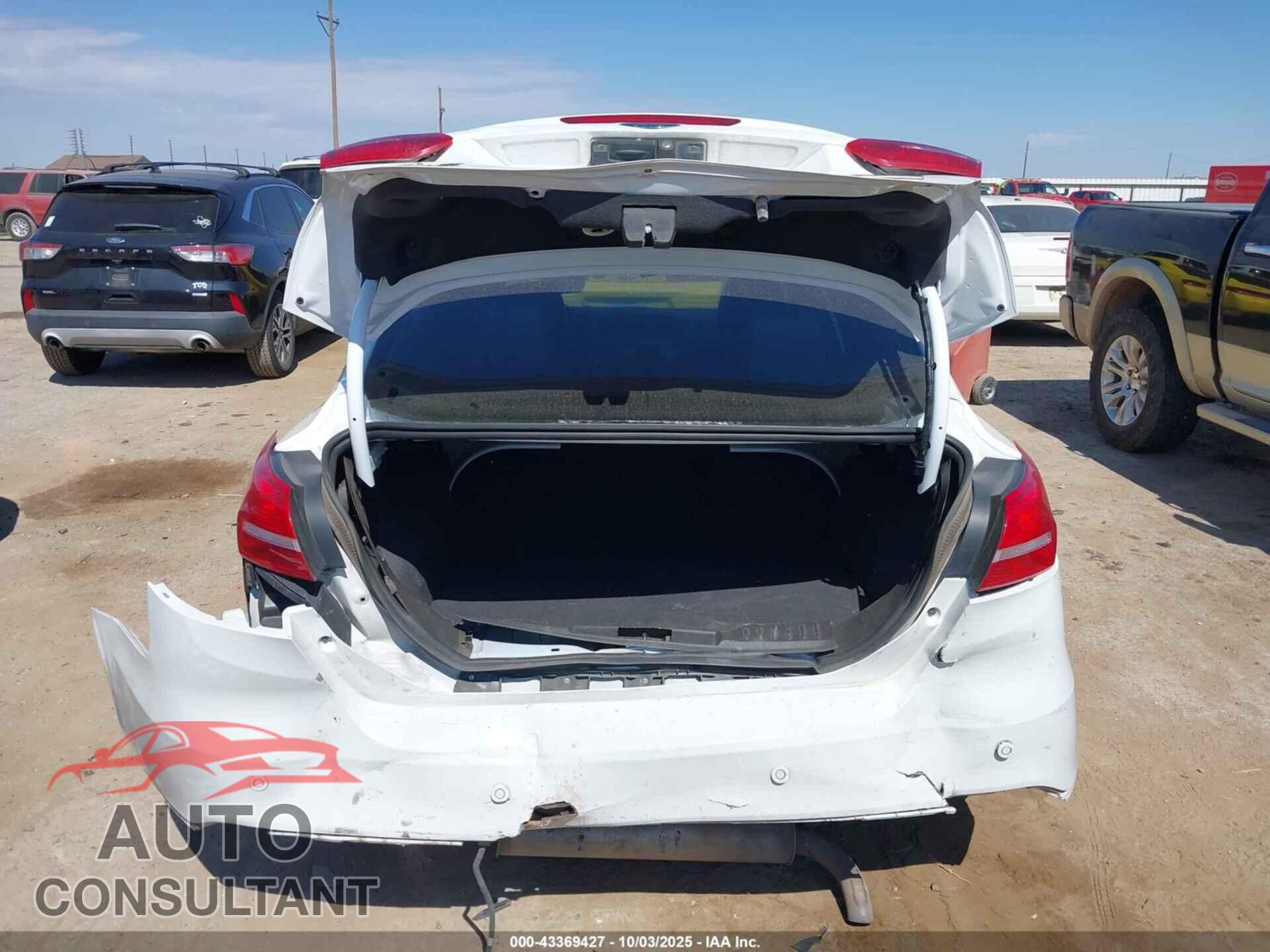 FORD FOCUS 2016 - 1FADP3F21GL286169