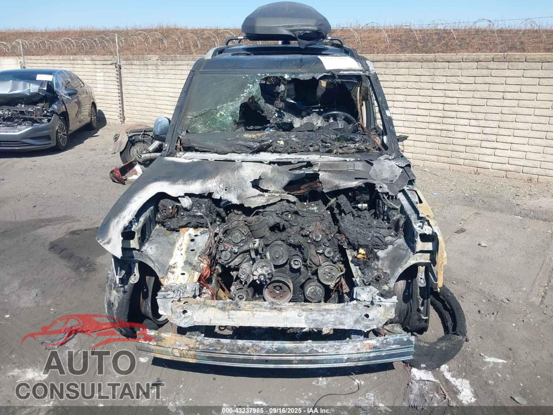 LAND ROVER LR4 2011 - SALAK2D43BA593964