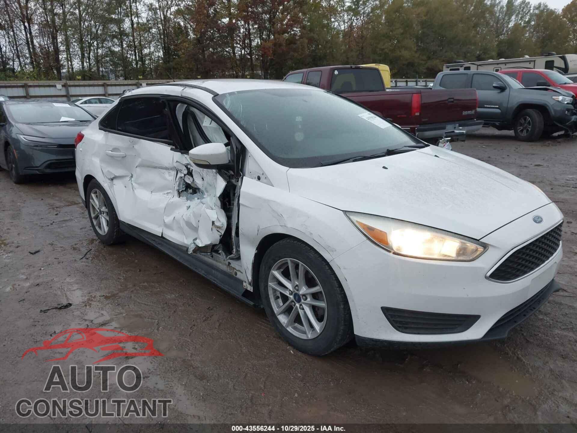 FORD FOCUS 2015 - 1FADP3F26FL250329