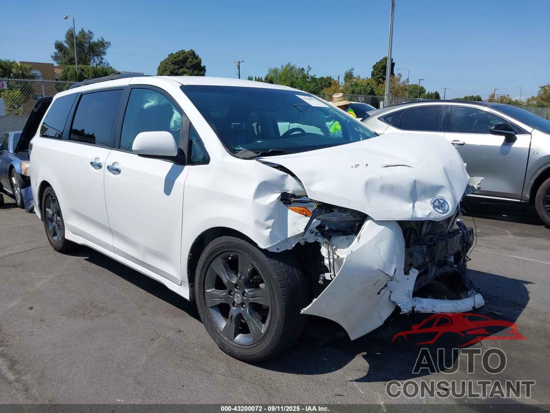 TOYOTA SIENNA 2016 - 5TDXK3DC1GS735334