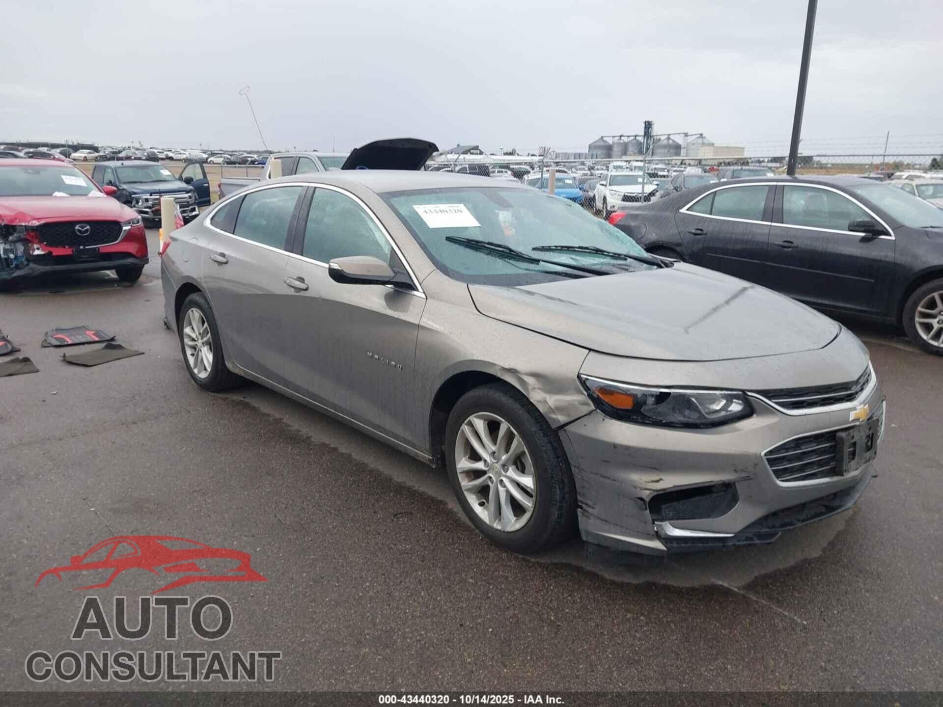 CHEVROLET MALIBU 2017 - 1G1ZE5ST0HF221371