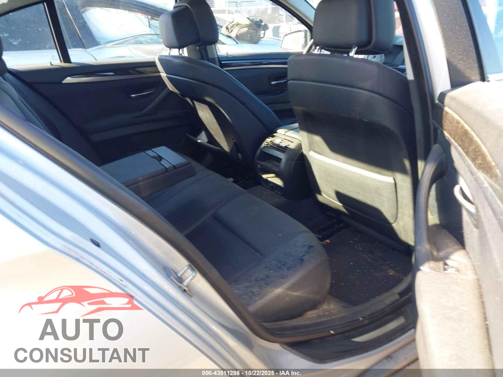 BMW 528I 2012 - WBAXG5C50CDW24647