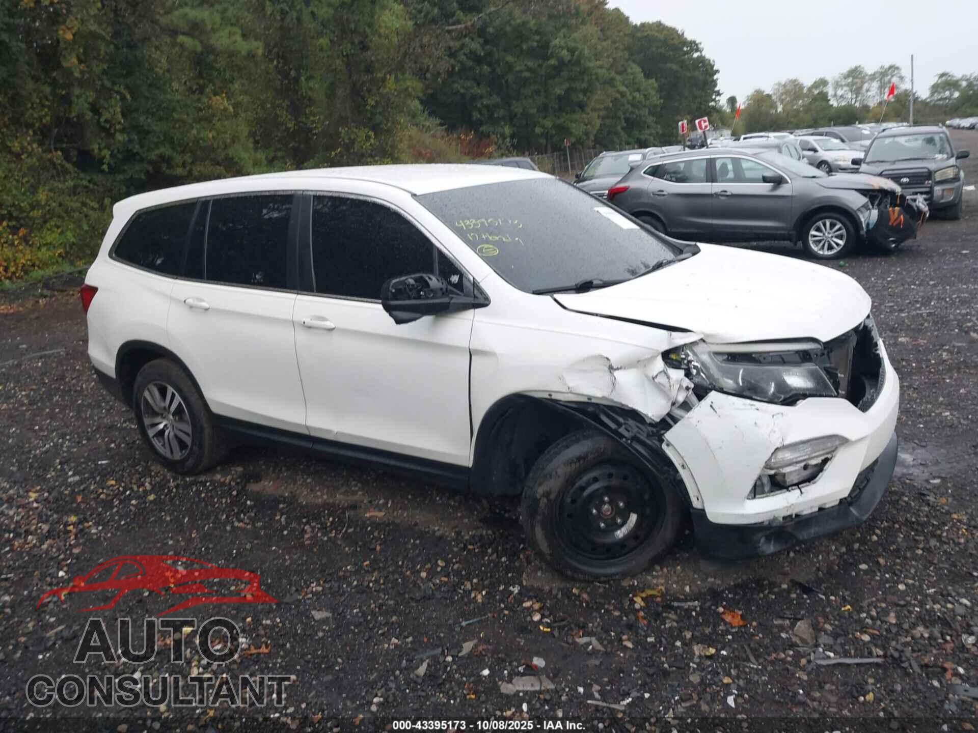 HONDA PILOT 2017 - 5FNYF5H33HB005235