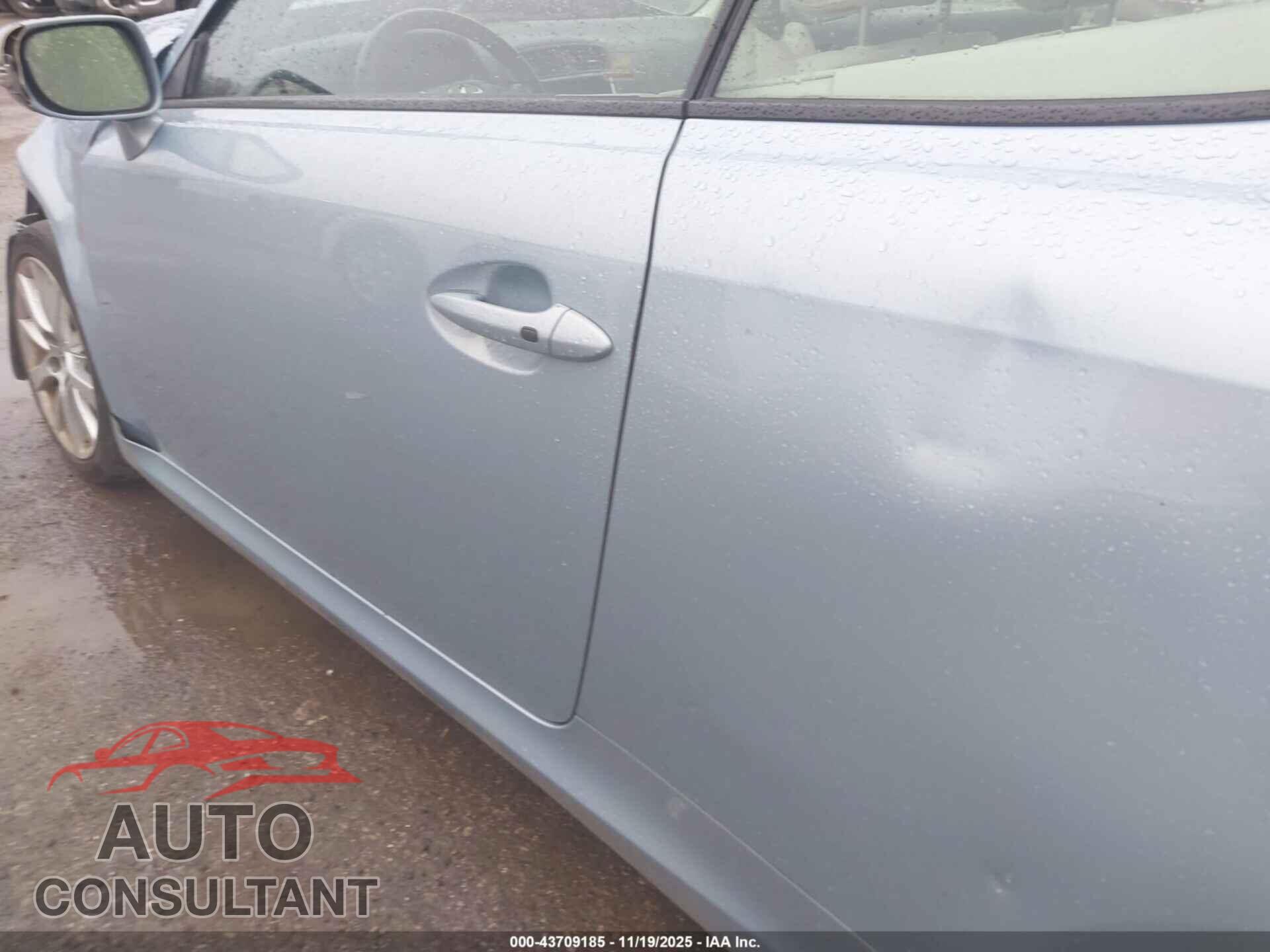 LEXUS IS 250C 2010 - JTHFF2C20A2502190
