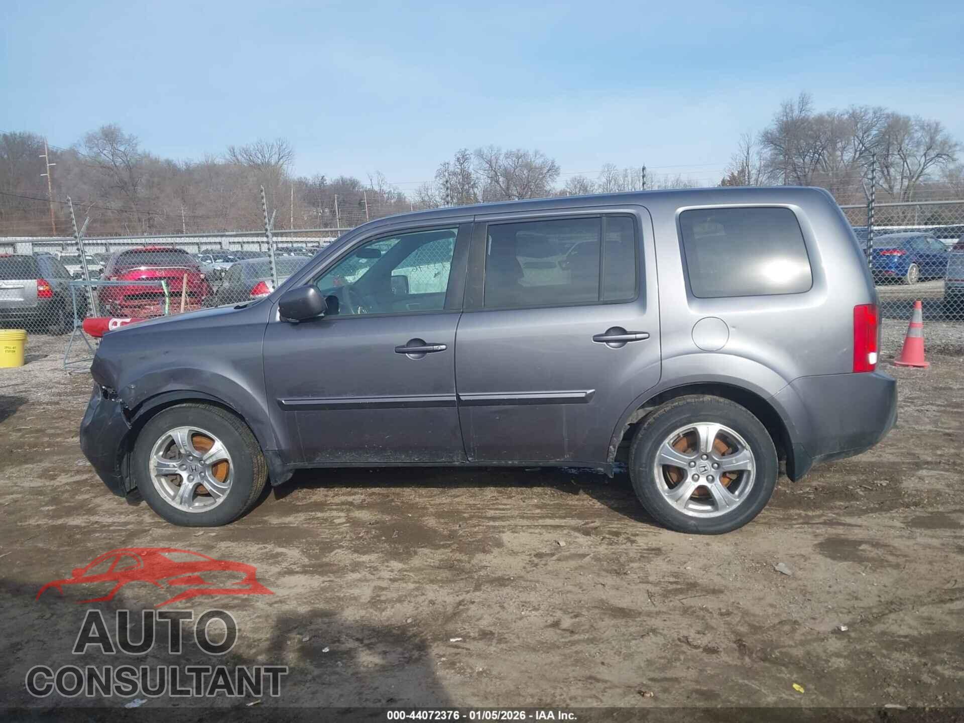 HONDA PILOT 2014 - 5FNYF4H45EB009513