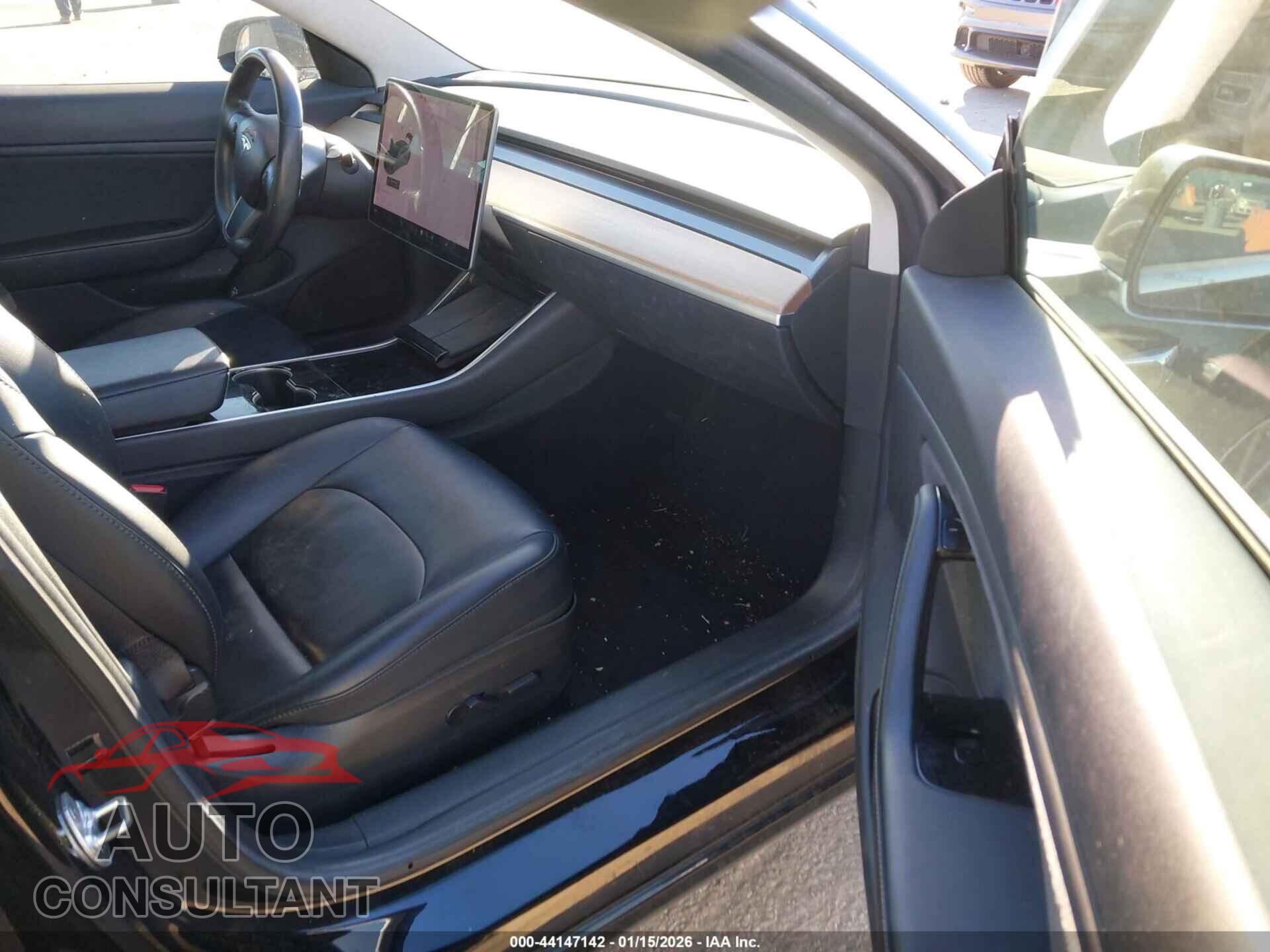 TESLA MODEL 3 2017 - 5YJ3E1EA1HF002181