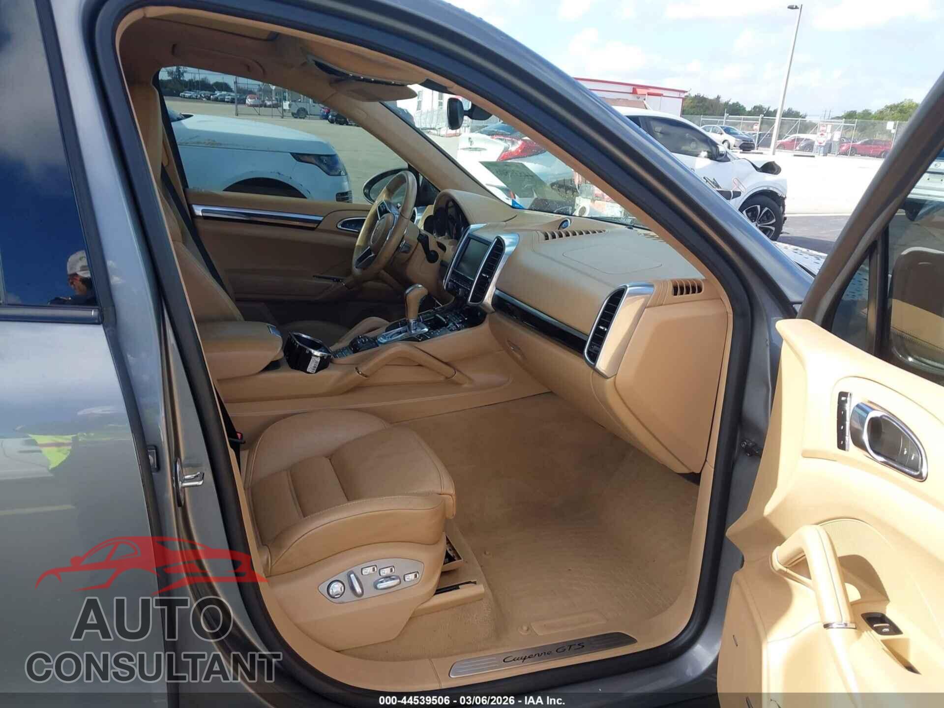 PORSCHE CAYENNE 2016 - WP1AD2A23GLA72337