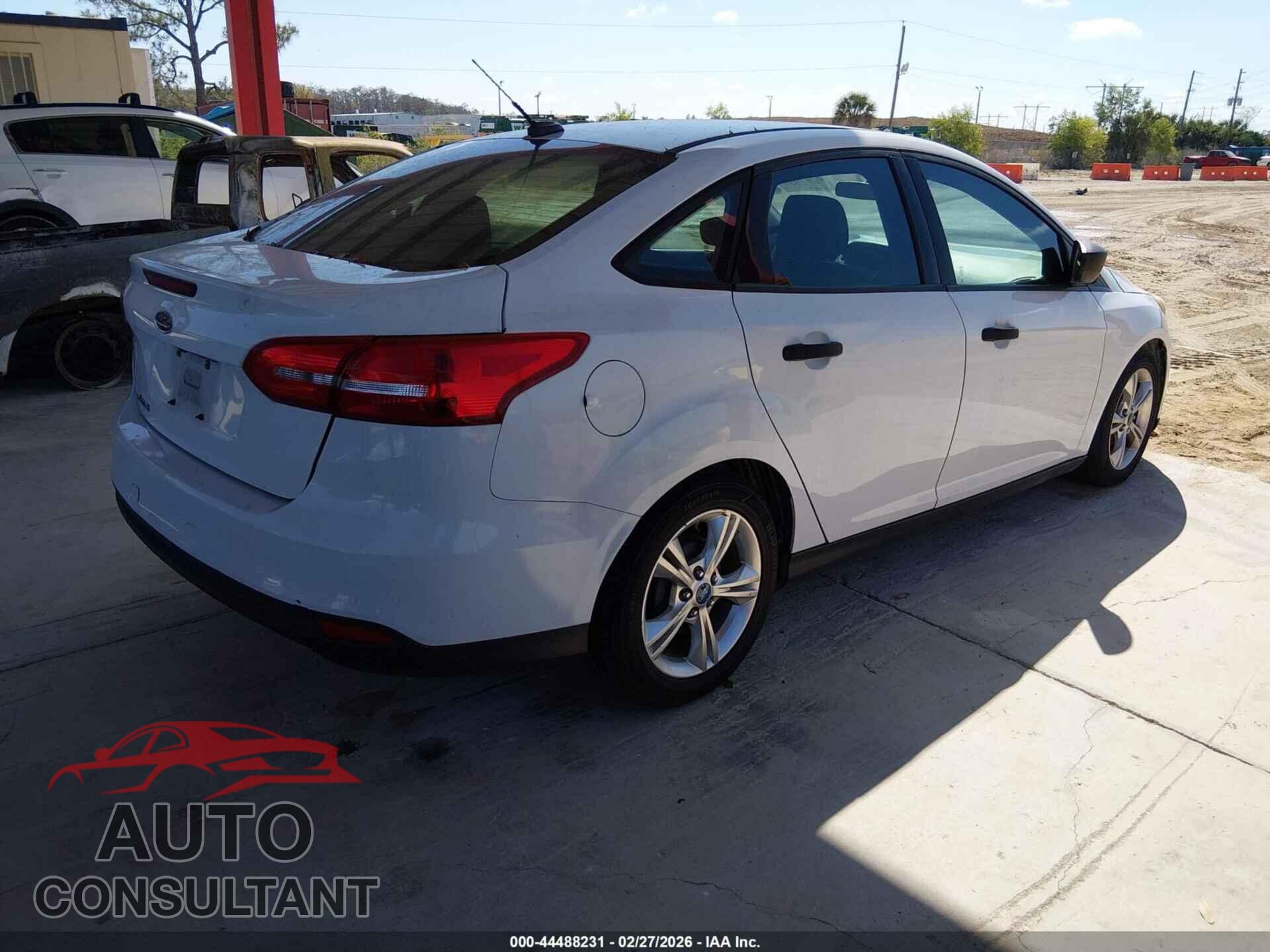 FORD FOCUS 2016 - 1FADP3E20GL339364
