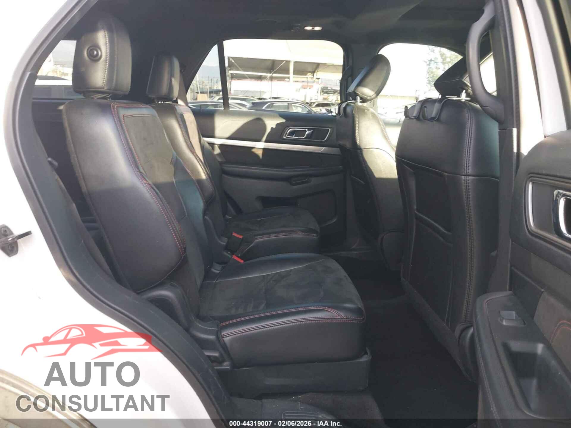 FORD EXPLORER 2018 - 1FM5K7D84JGB32207