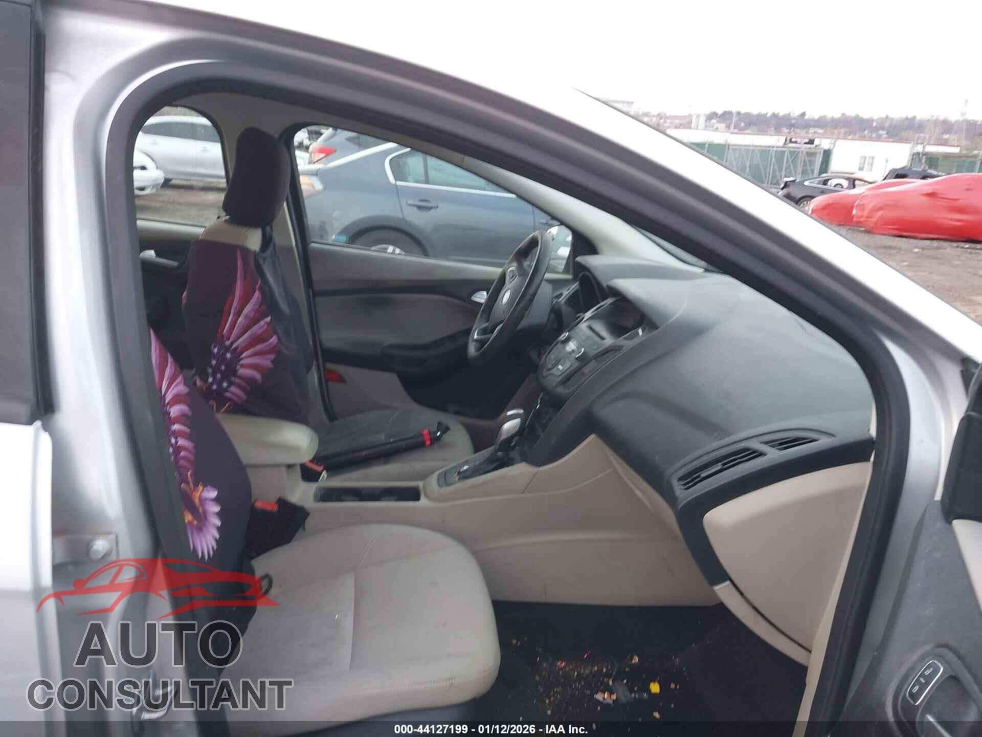 FORD FOCUS 2015 - 1FADP3F23FL372274