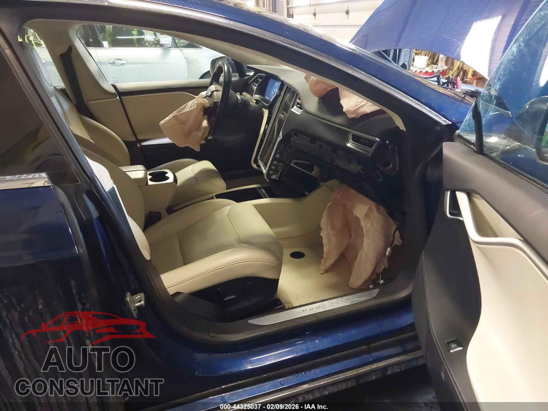 TESLA MODEL S 2017 - 5YJSA1E2XHF229479