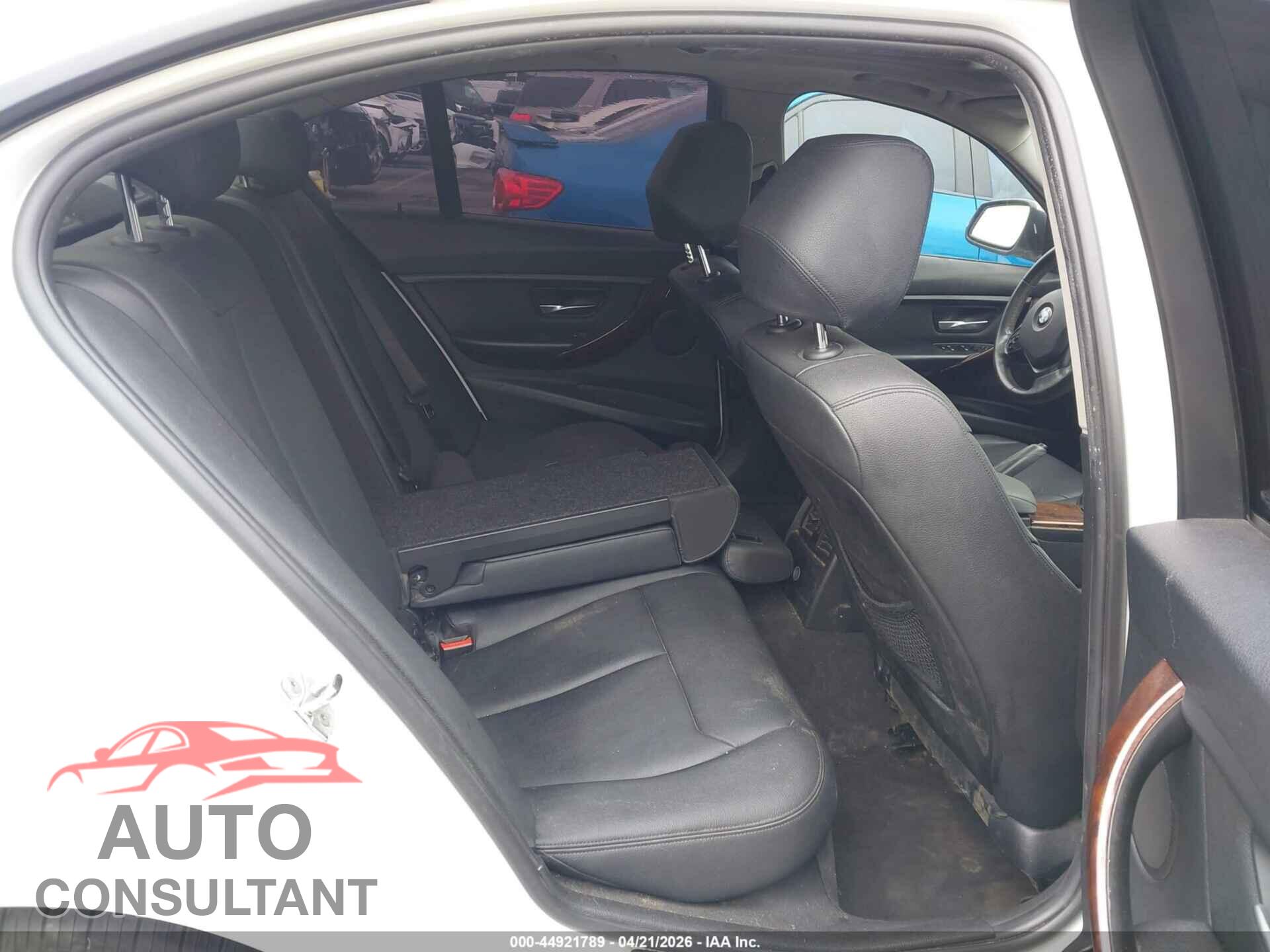BMW 328I 2013 - WBA3C1C55DF436697