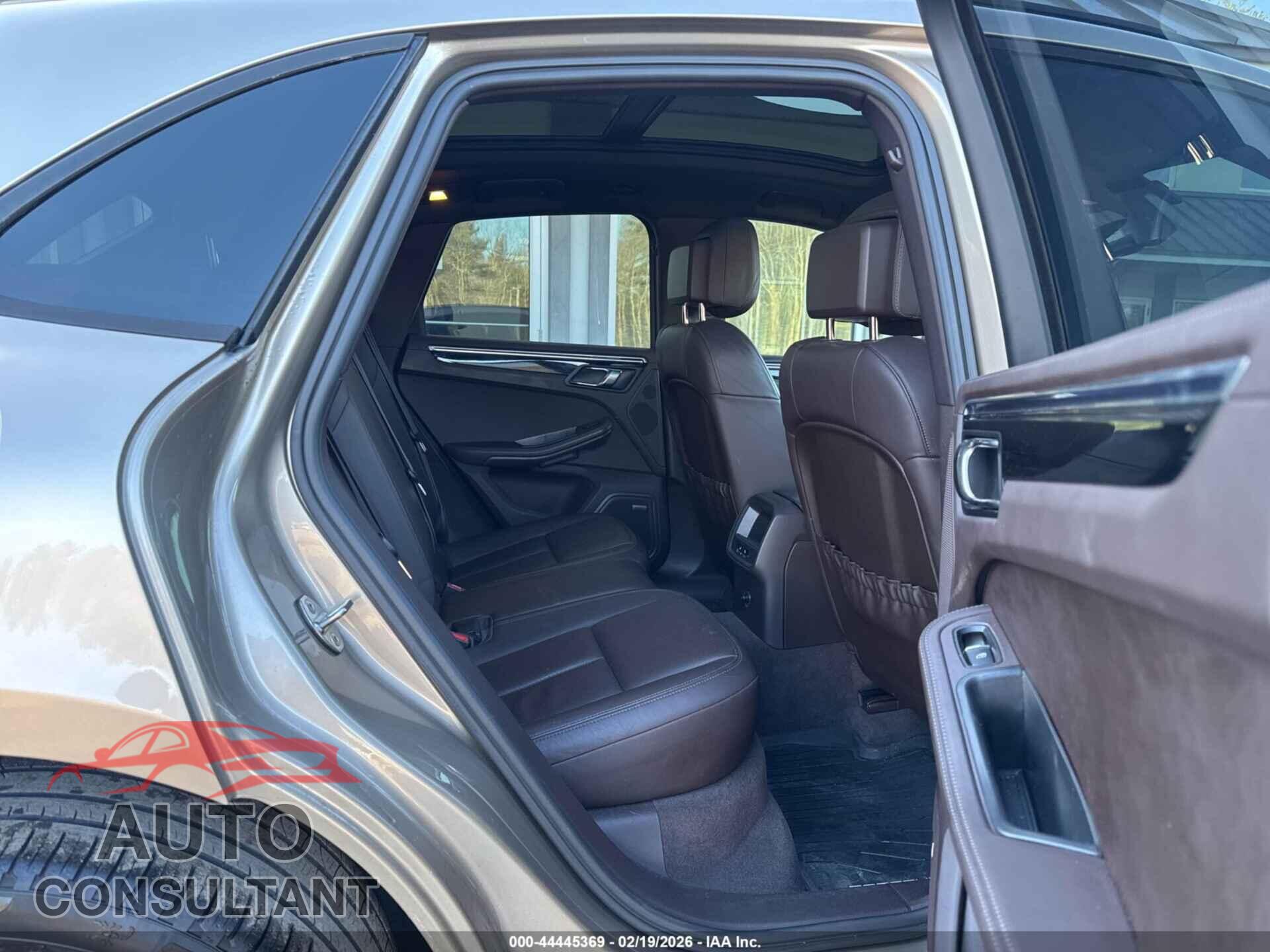 PORSCHE MACAN 2015 - WP1AB2A54FLB56620